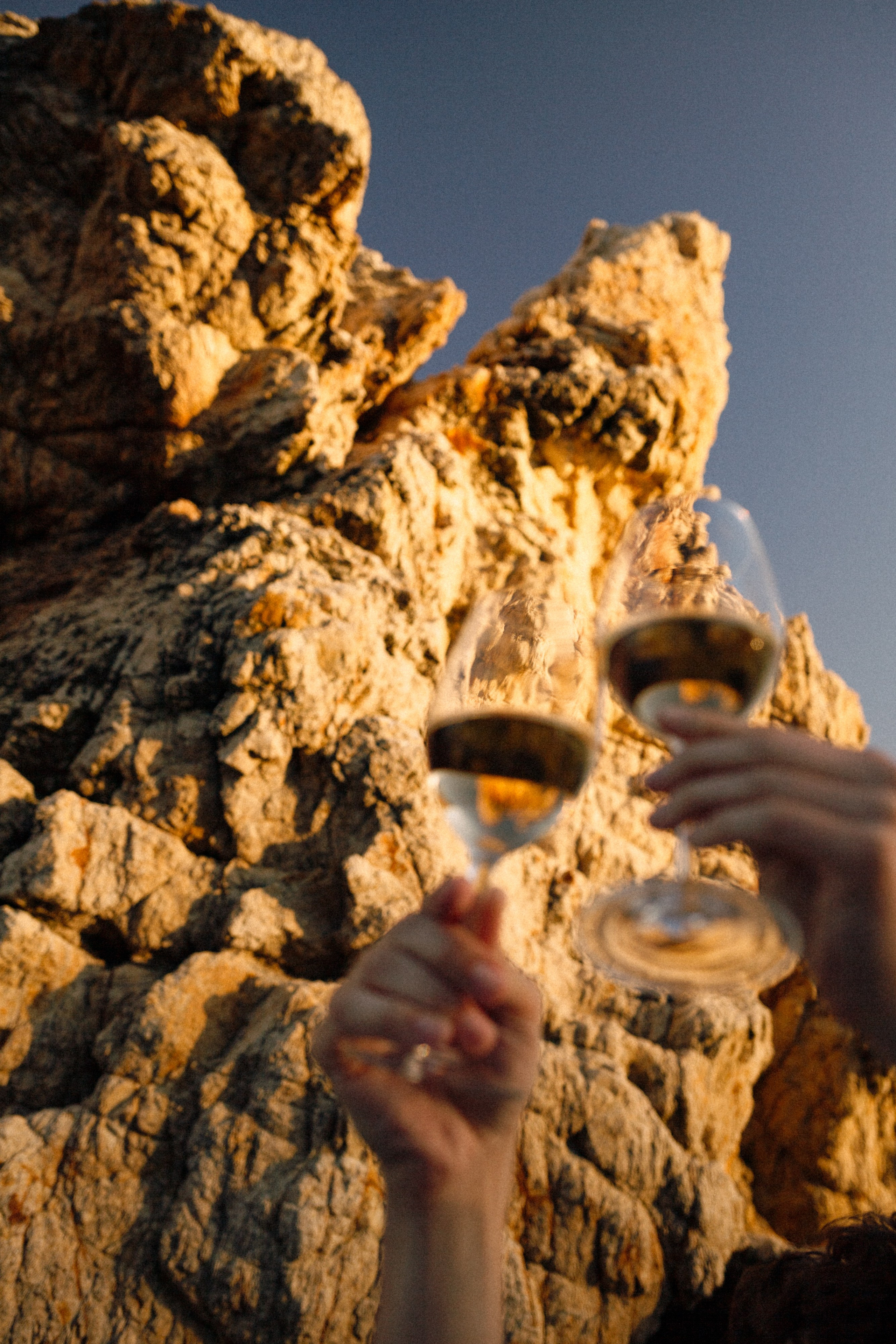 Conceptual visual of Mart wine by Gramona, evoking Mediterranean warmth 