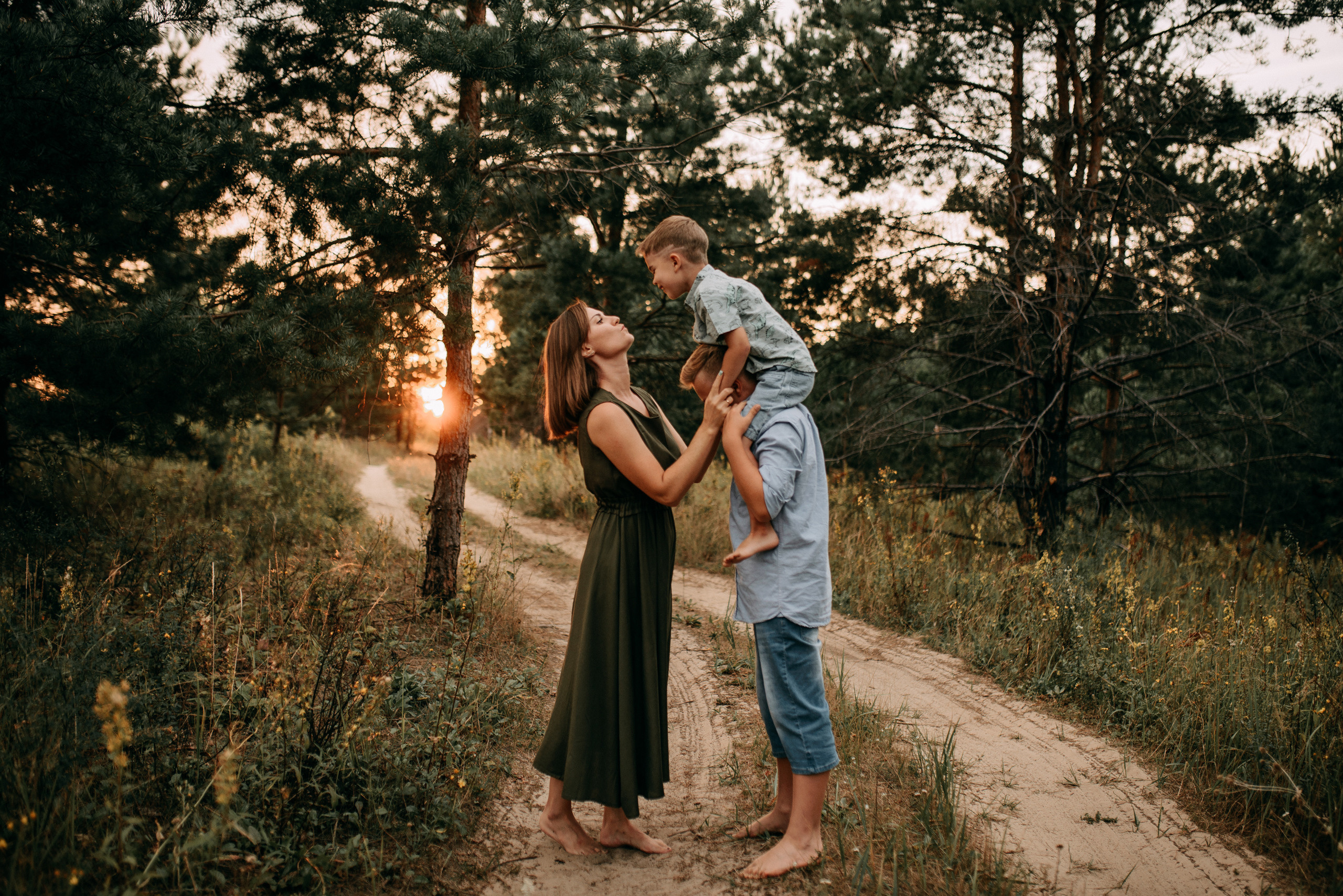 The walk in the forest. Wedding and portrait photographer in Beograd Ekaterina Makedonskaya