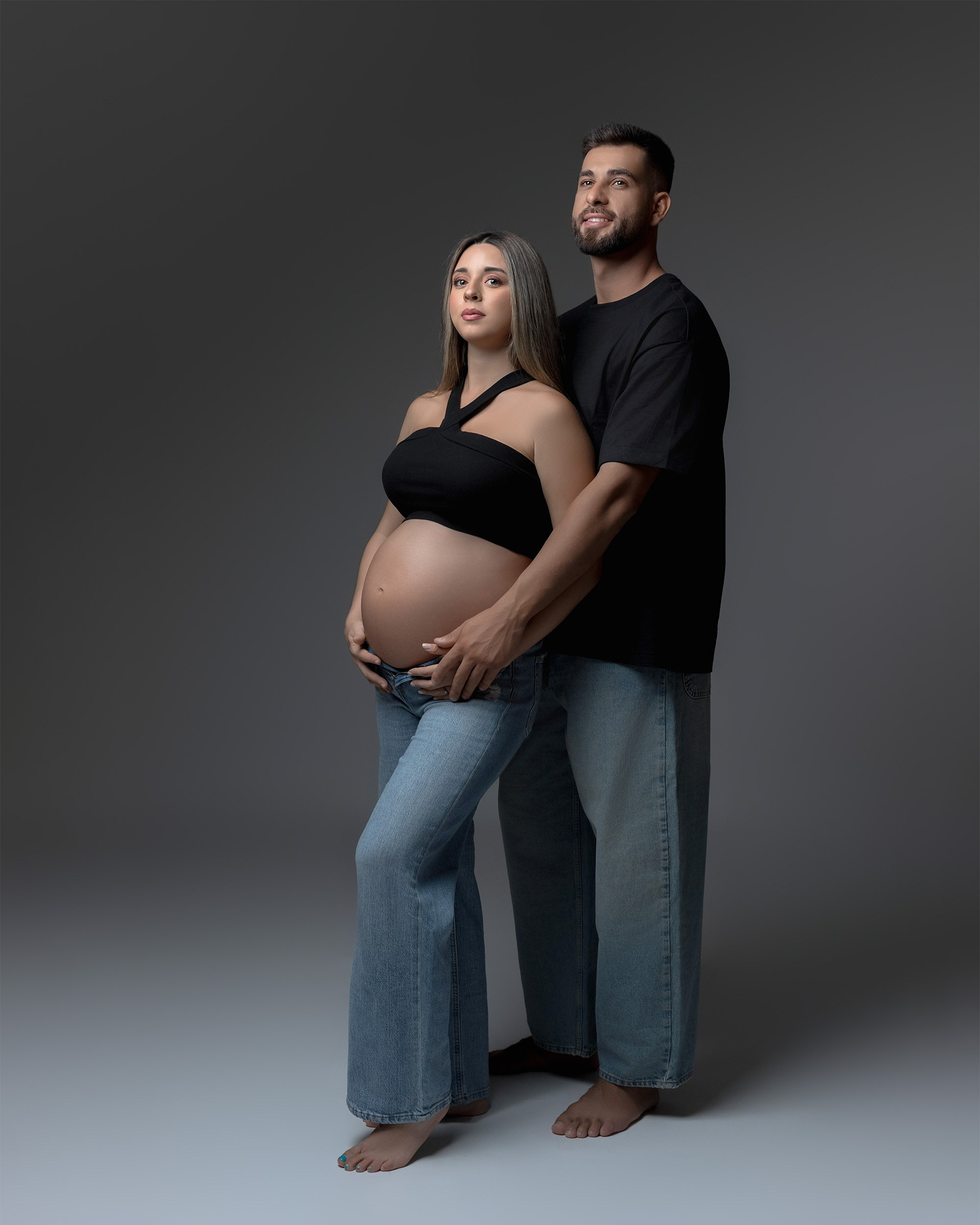 Sesiones de fotografía de Embarazo y Maternidad en Estudio y Exteriores , fotografía de Embarazo y Maternidad con pareja