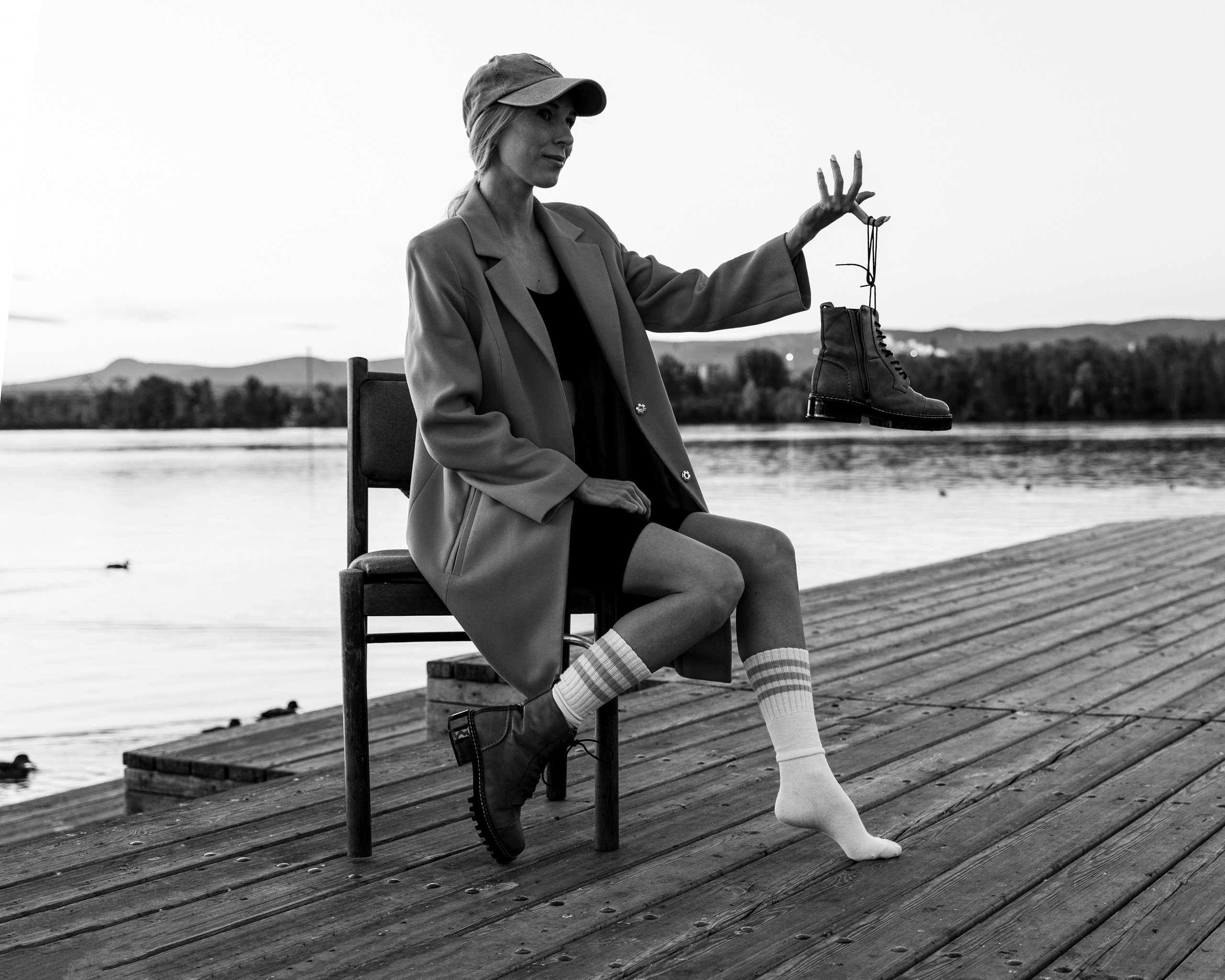 Рассвет. Стул. Фотограф в Барселоне Жанна Захарченко