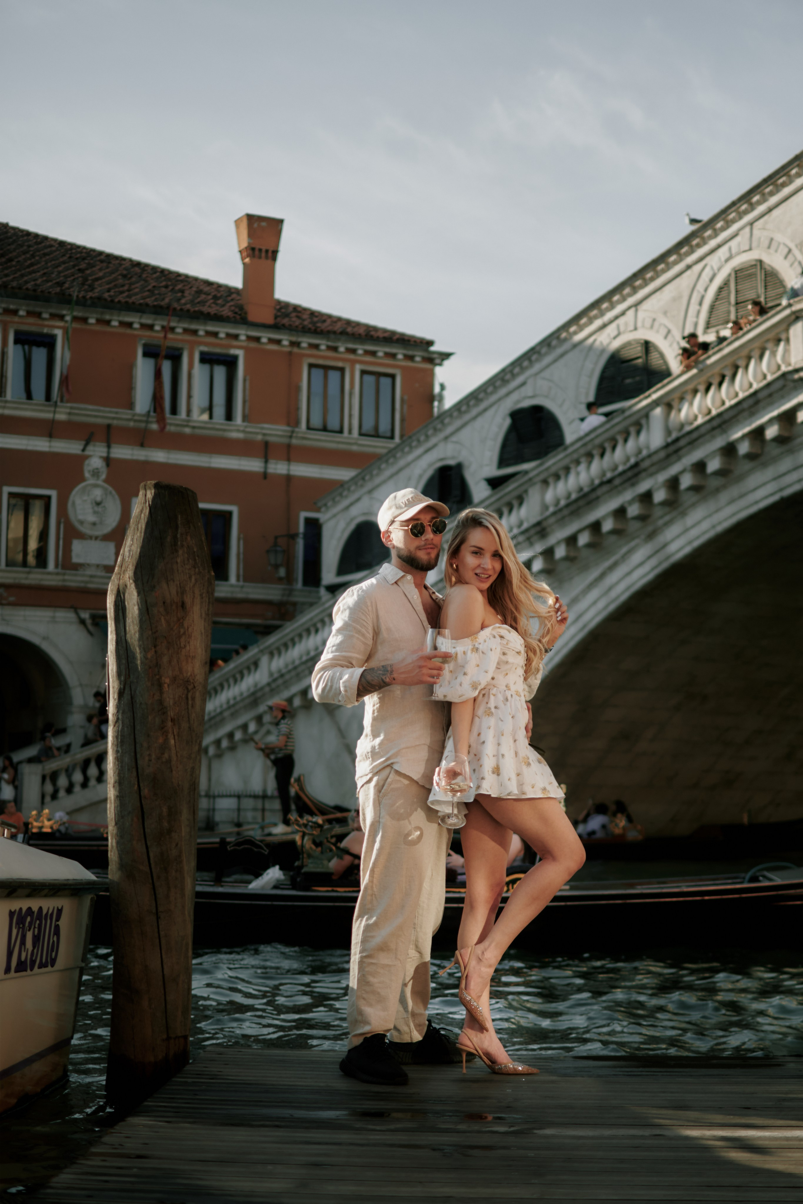 Surprise Engagement Photoshoot in Venice on a Boat. Photographer in Venice, Italy. Yana Zotova