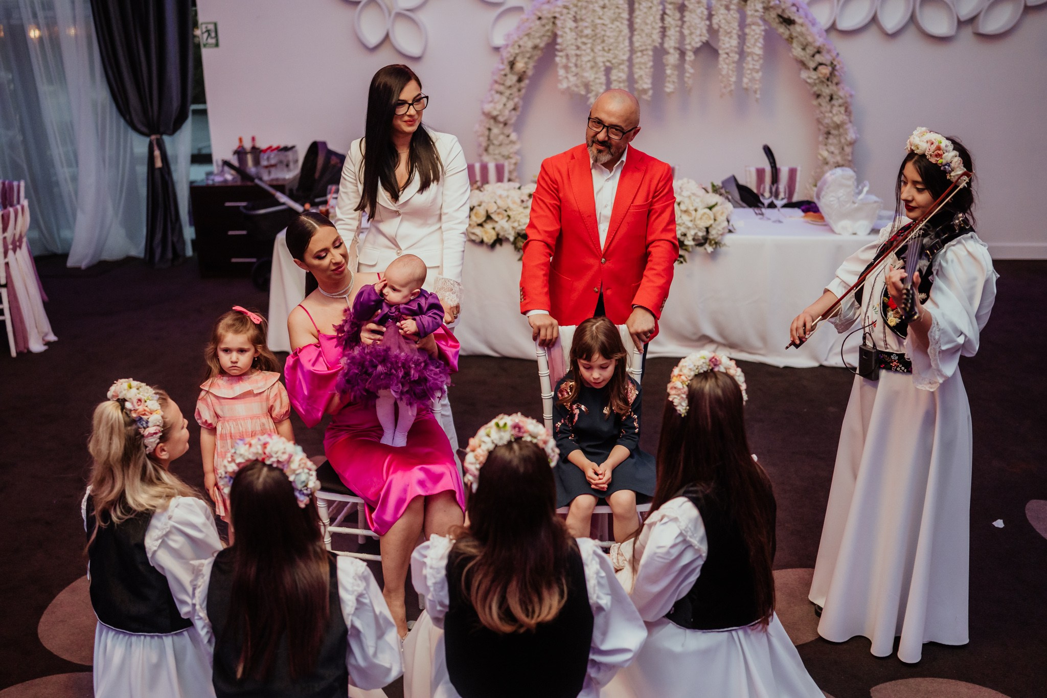 Fotografii de Botez Pline de Emoție pentru Sasha și Familie