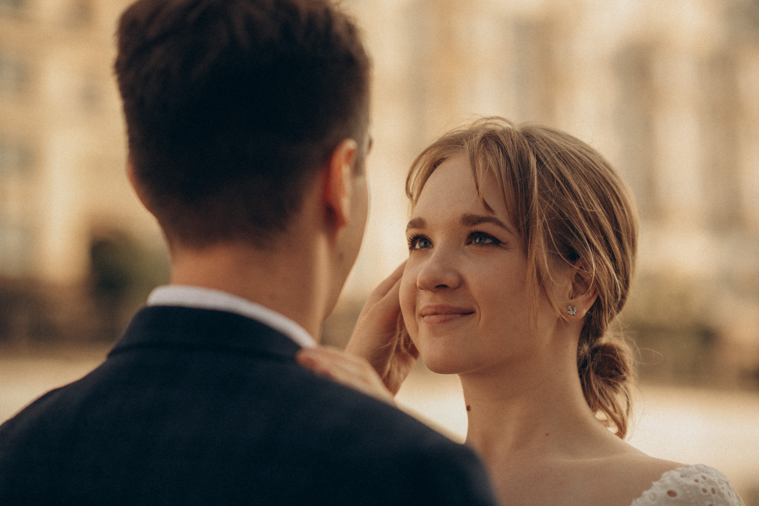 Elopement wedding photography in Ireland. Wedding & Family photographer in County Donegal and Dublin, Ireland