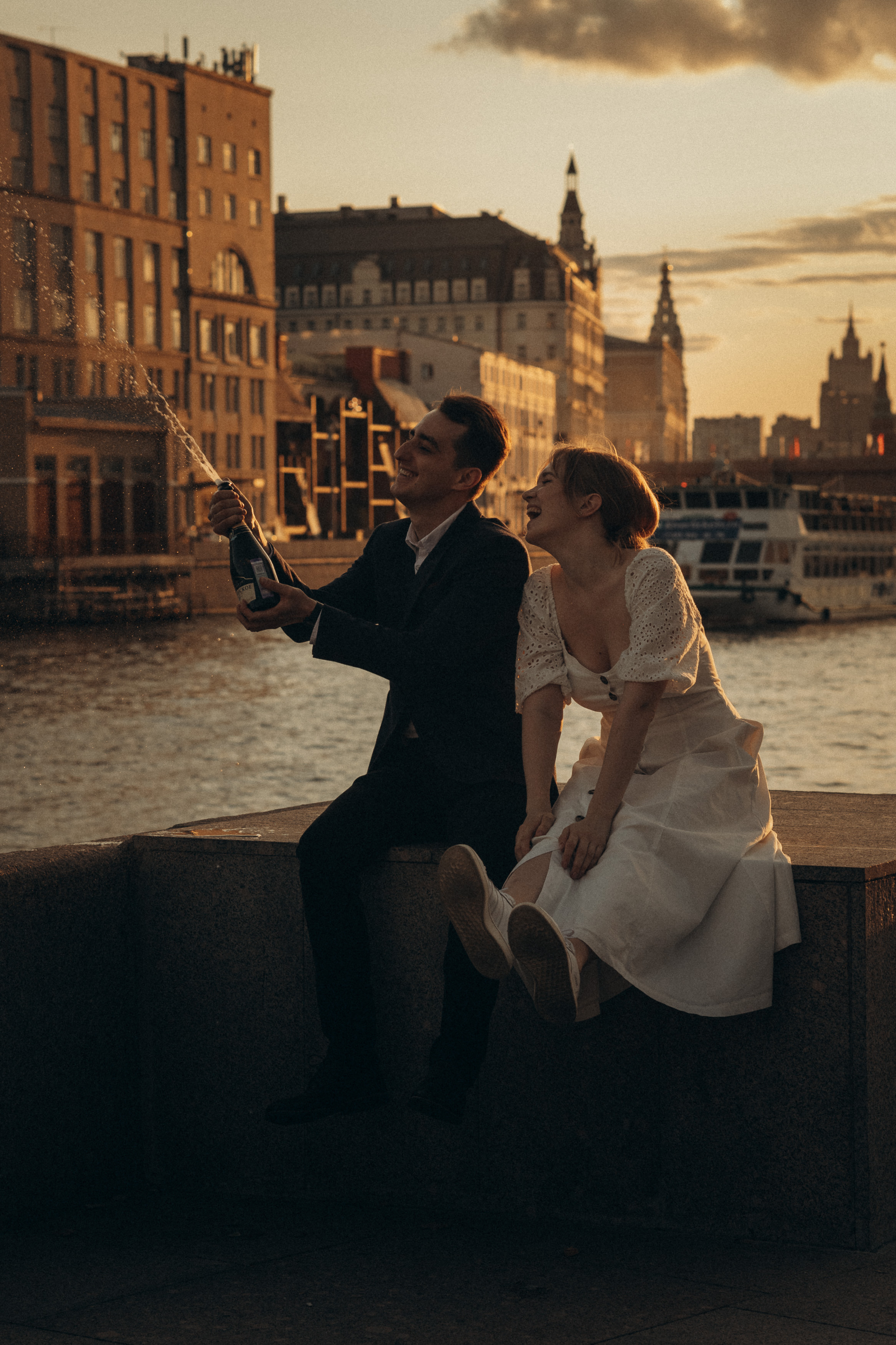 Elopement wedding photography in Ireland. Wedding & Family photographer in County Donegal and Dublin, Ireland