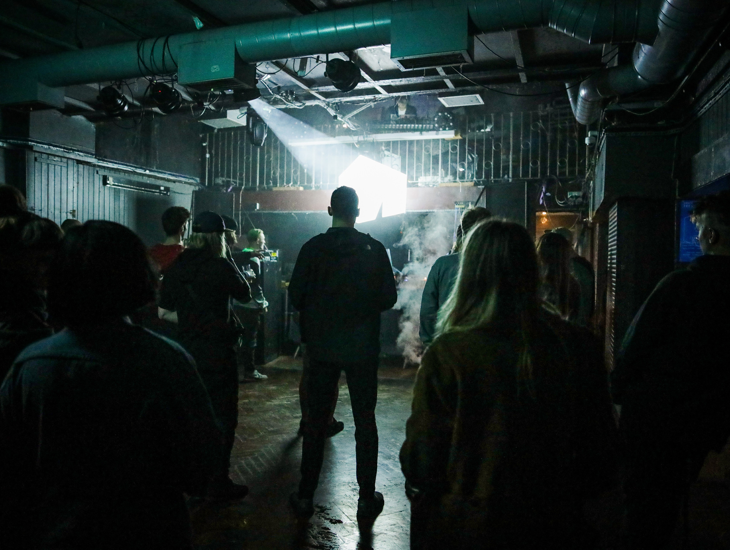 Music Event Photography — Live Shows & Behind the Scenes. Lifestyle & Documentary Photography in Bristol, Bath & London — def0cused