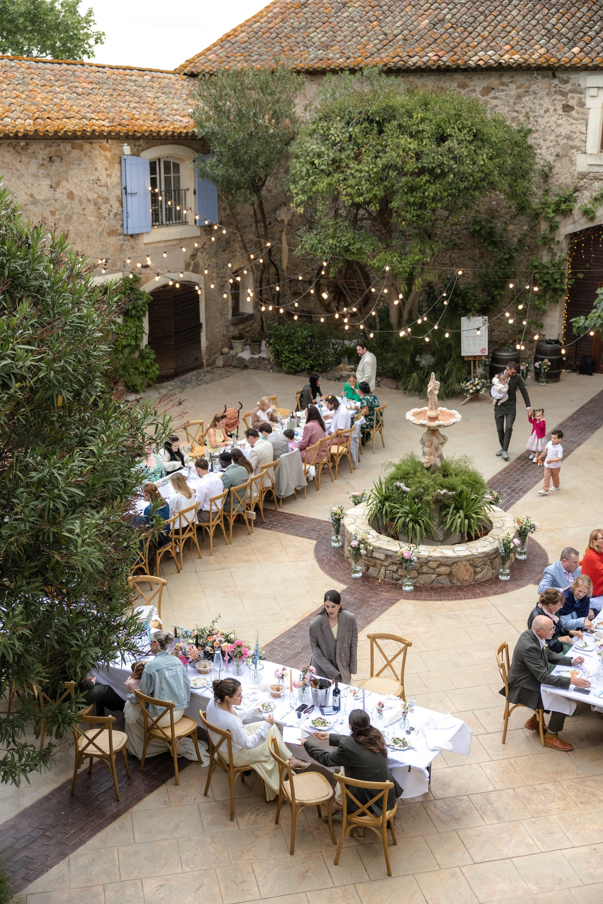 Свадьба в Château Du Puits Es Pratx — яркий день на юге Франции. Евгения Смирнова — фотограф в Тулузе и юго-западной Франции