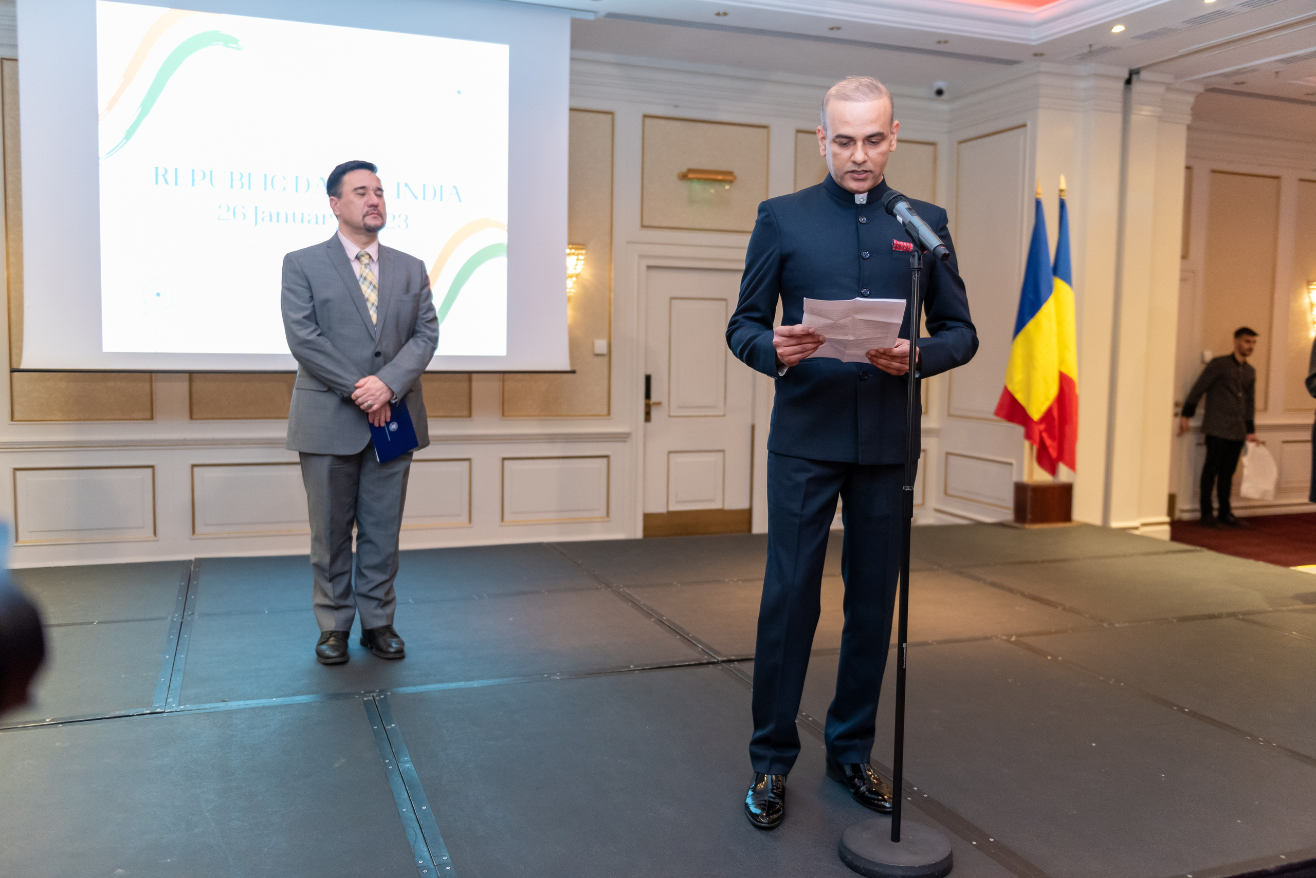 Corporate photographer, business photo session, corporate photographer price, Professional Services for Business Events, Business portraits, photos for events organized by companies, product photography, Bucharest business photos, Bucharest professional photos, Professional portrait photos, Bucharest corporate photographer, E Photography -commerce, corporate photographer price, corporate photography for web or magazine profile, commercial products, embassy photographer, embassy events