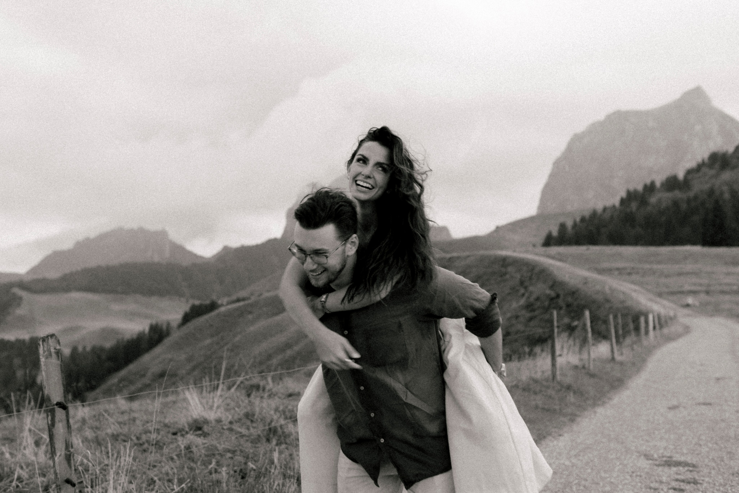 Polina Sobol — family & documentary photographer in Bern. Outdoor & urban photo sessions for families, kids and couples