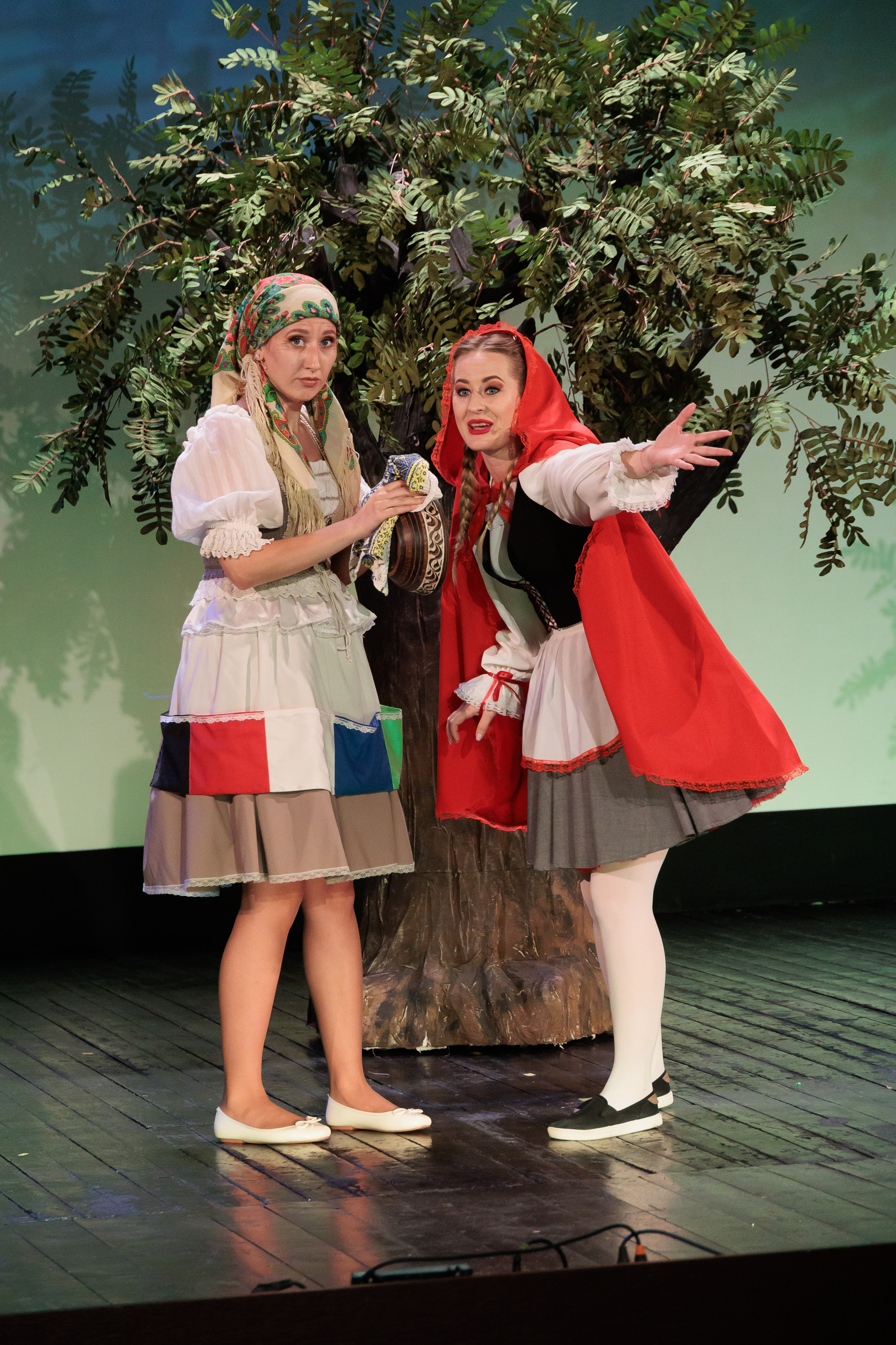 Povestea Scufita Rosie. Clounella. ✔️ Servicii foto si video in Chisinau Moldova - Cinematic.md