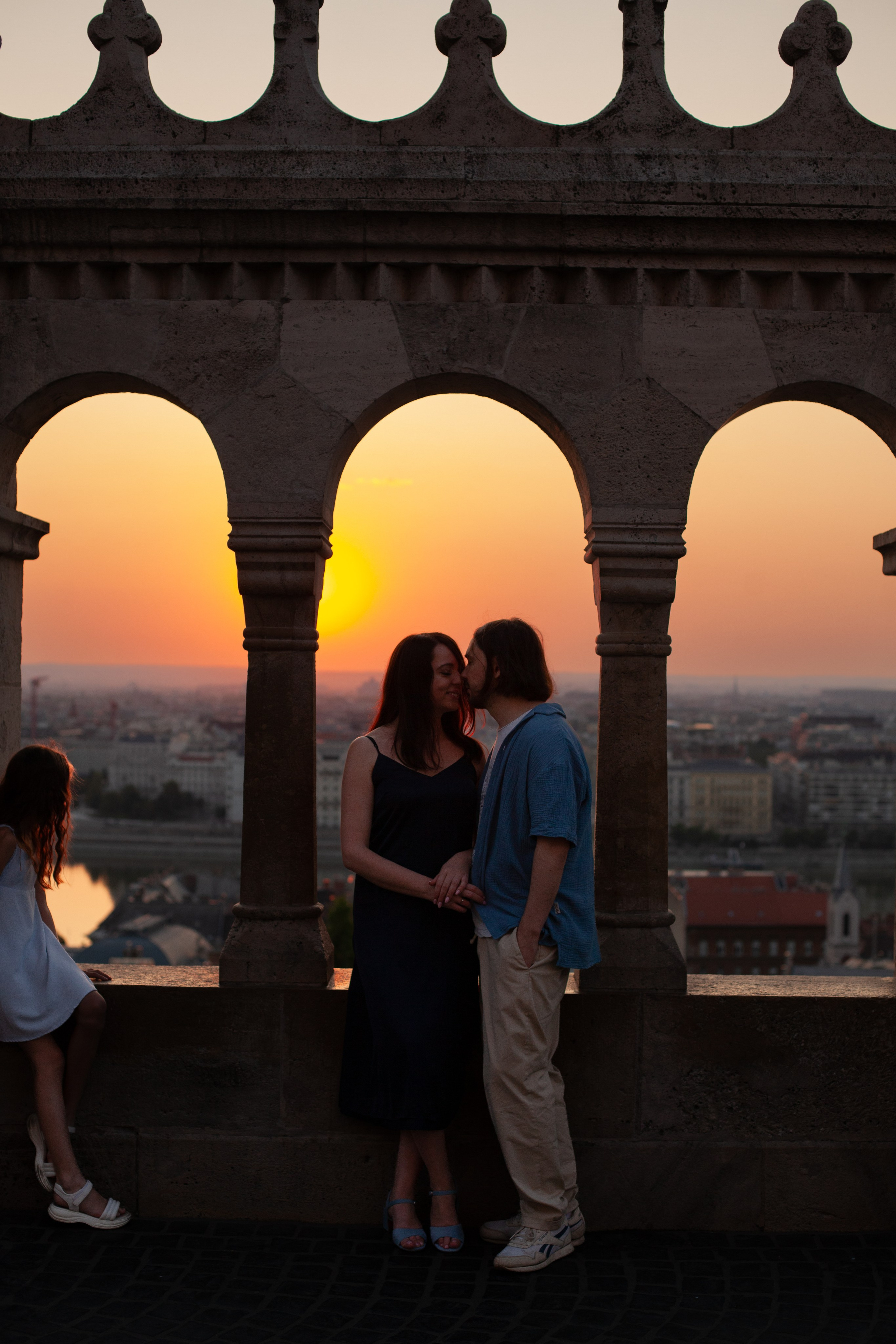 На рассвете. Photographer in Budapest