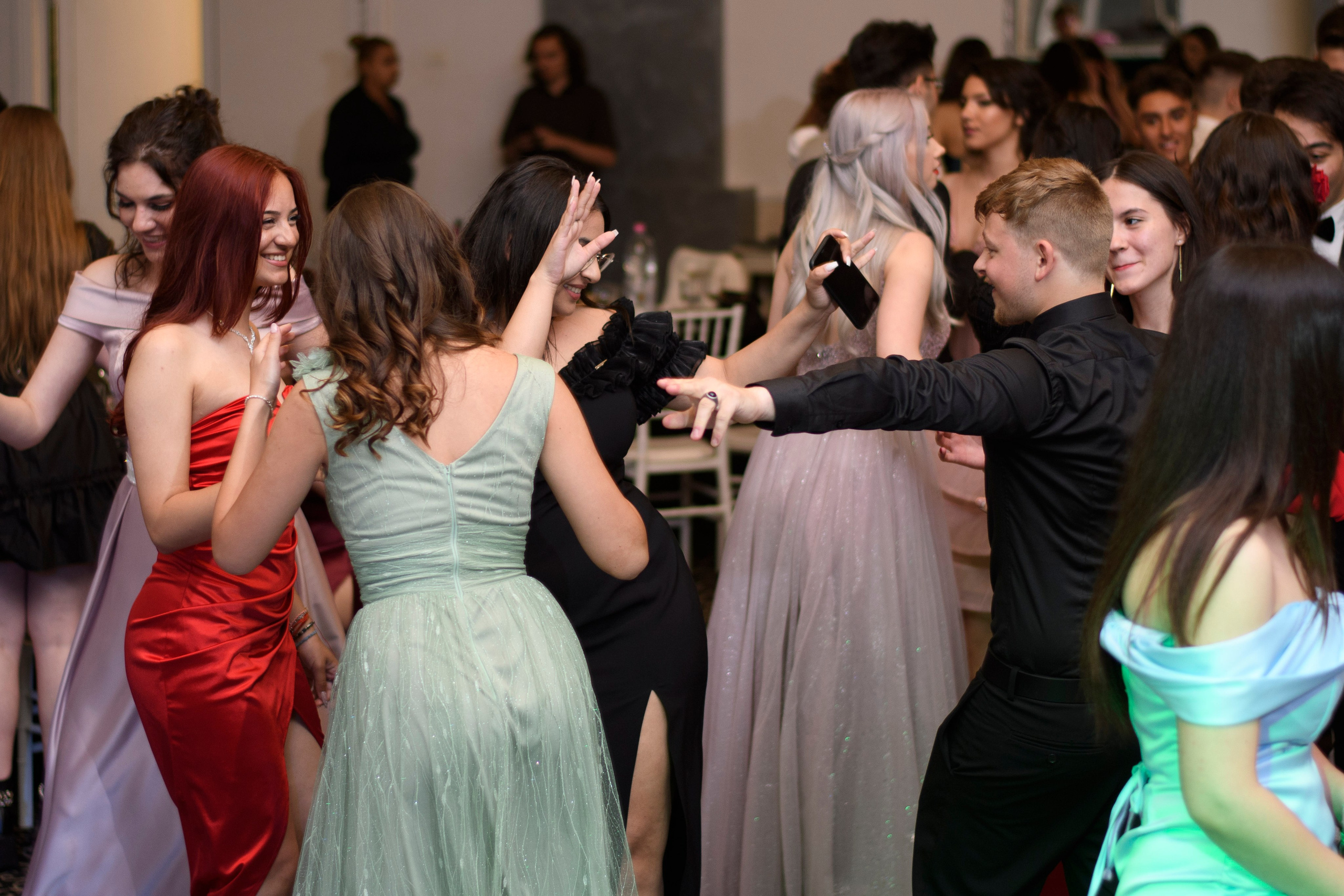 Bal liceul Virigil Magearu - Velveto. MDimaFotoStudio. Fotograf de nuntă, evenimente private și de familie