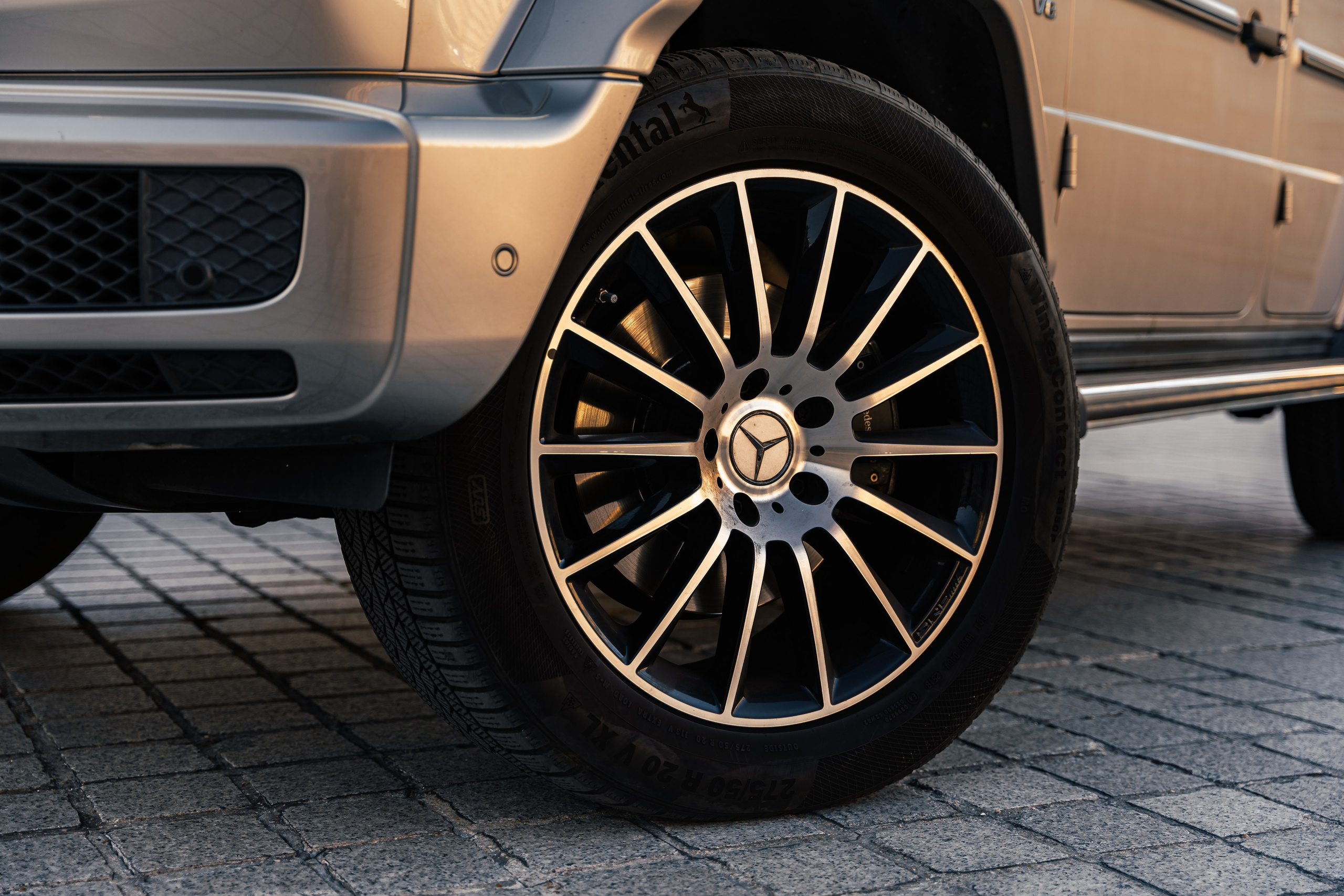 Mercedes Benz G500. Photographe de voitures à Paris — Vitalii Motruk