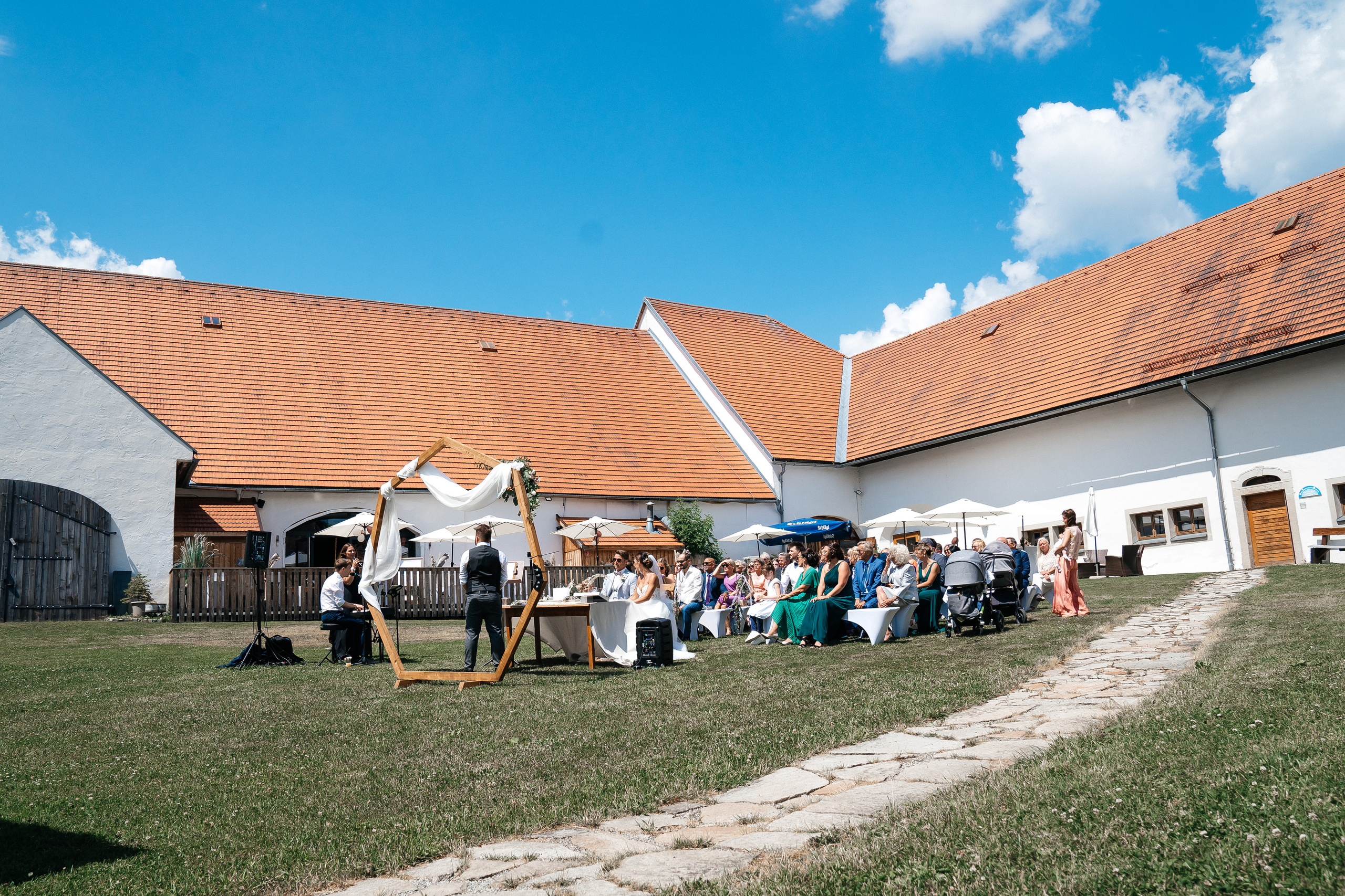 Barbara und Manfred. Hallo, ich bin Nadya - Fotografin aus Linz, Oberösterreich