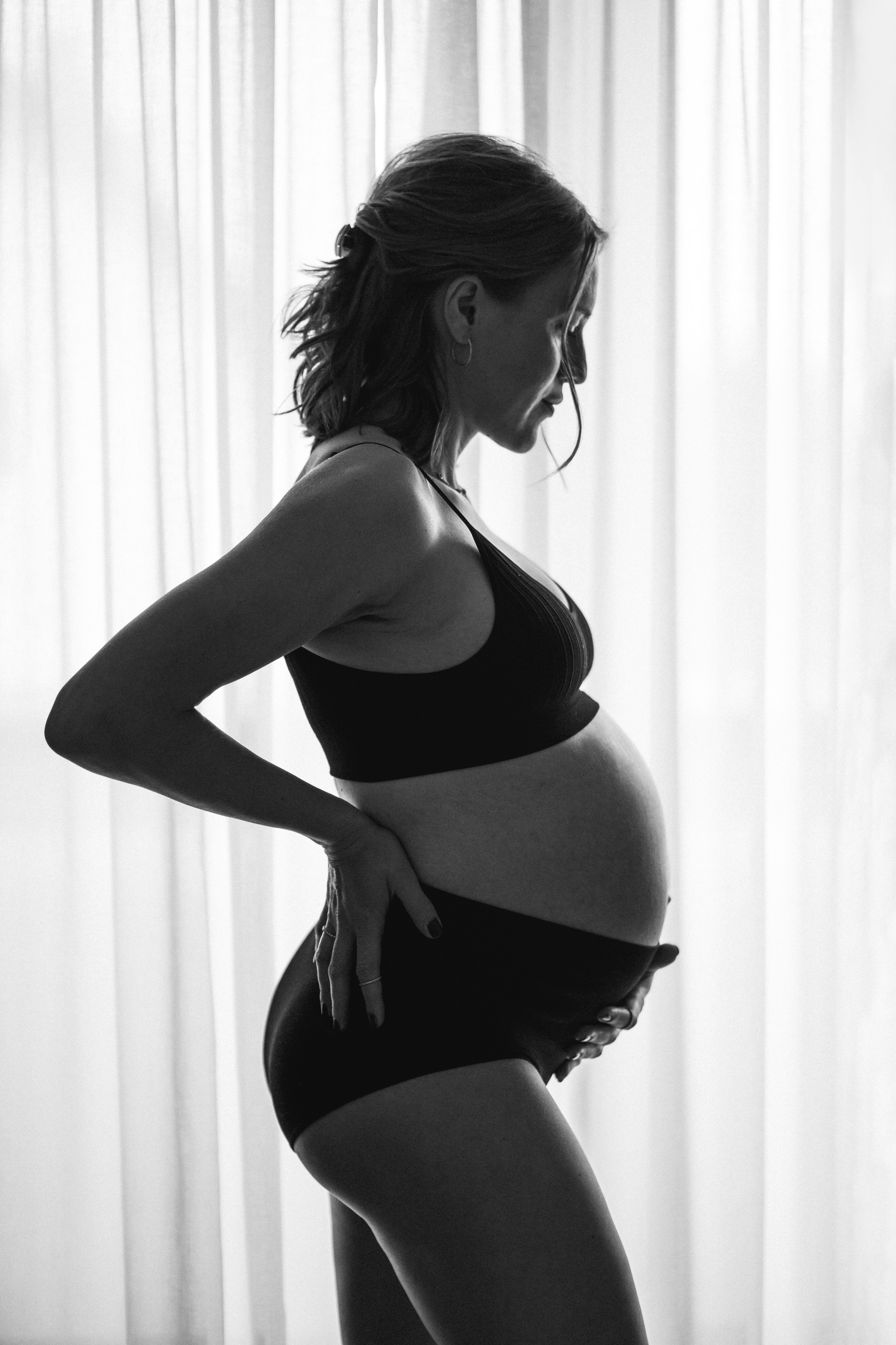 Baby Bauch. Hallo, ich bin Nadya - Fotografin aus Linz, Oberösterreich