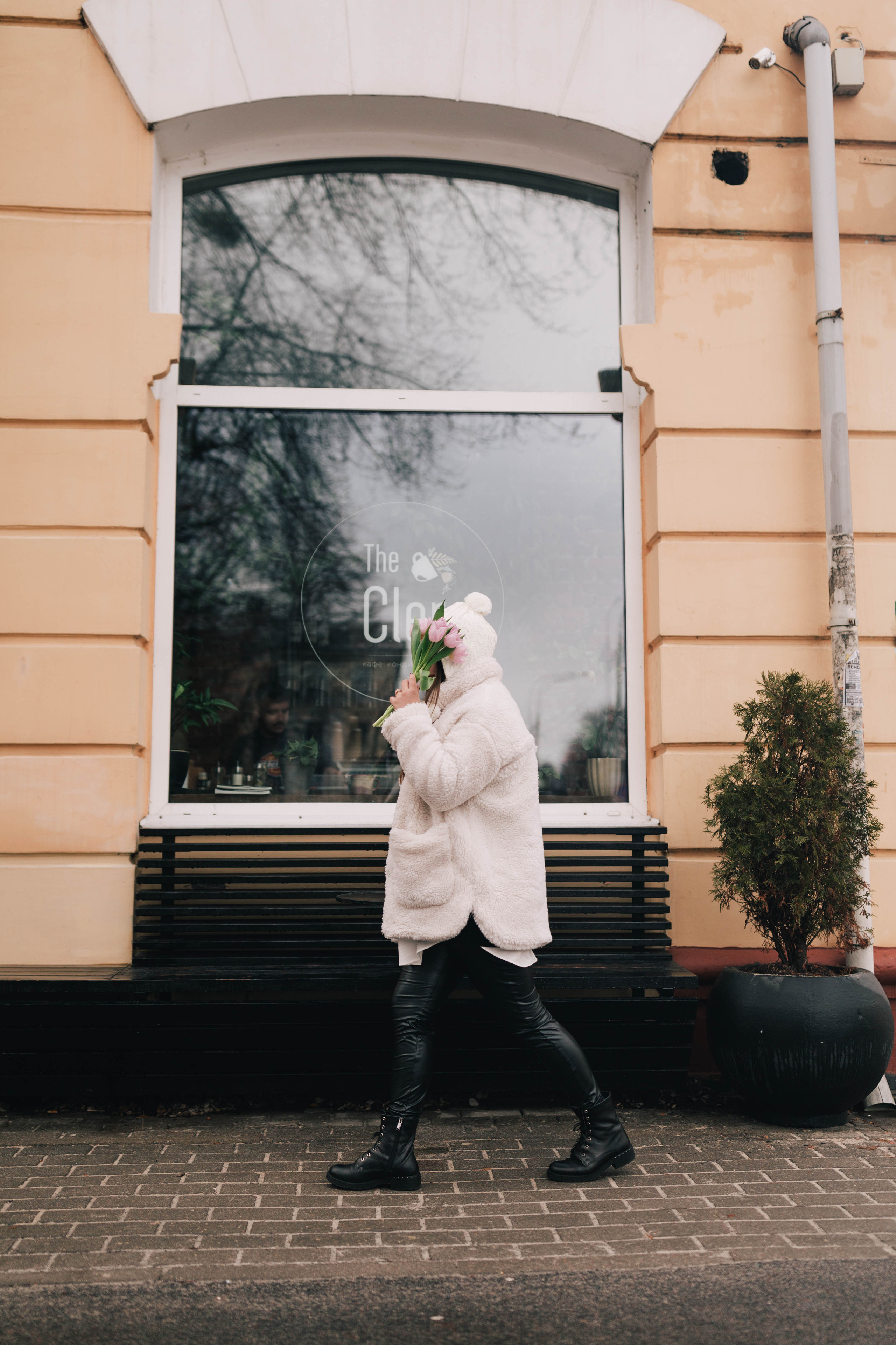February flowers with Dasha. Photographer Rouen, France