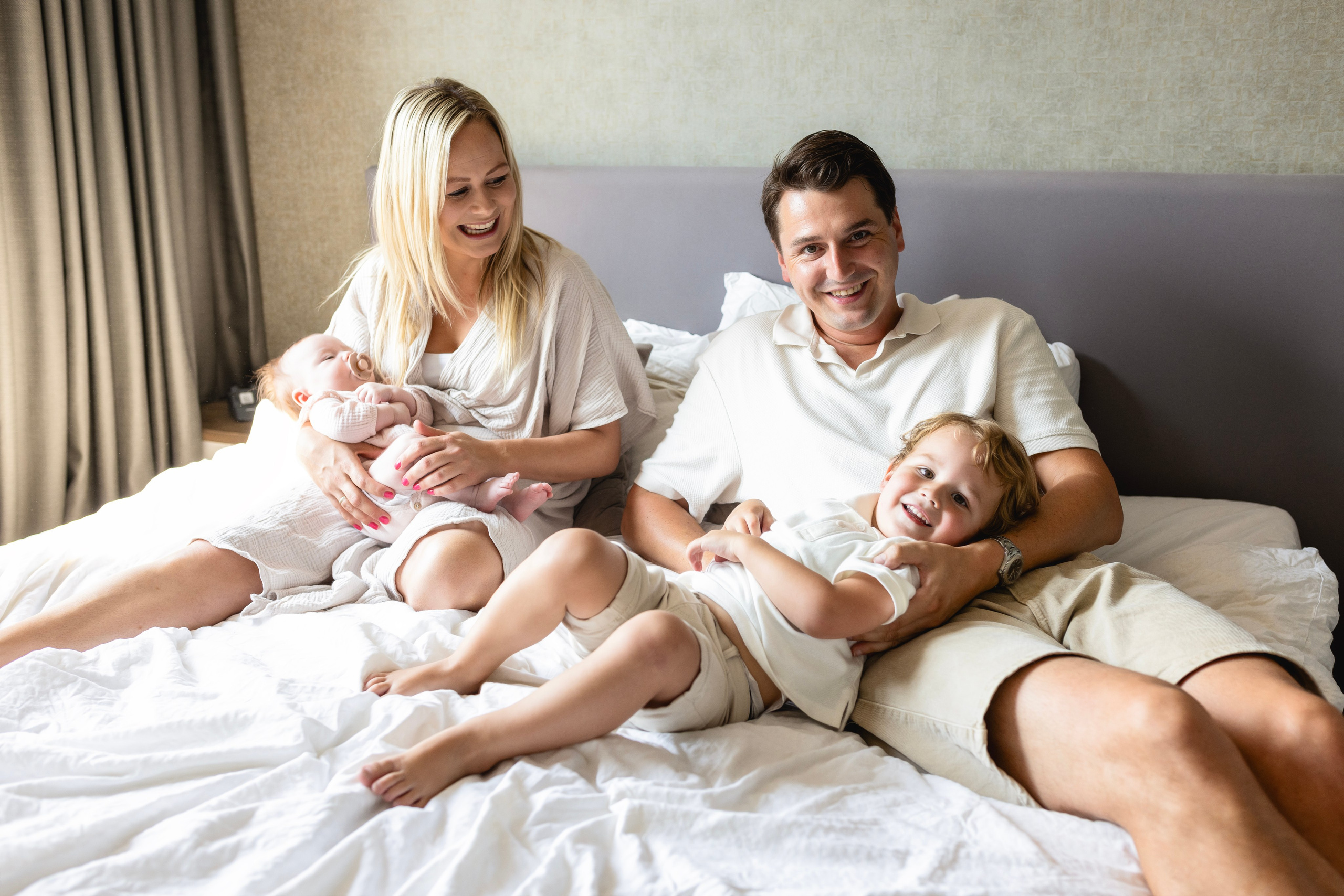 Lifestyle newbornfotograaf irina hoek