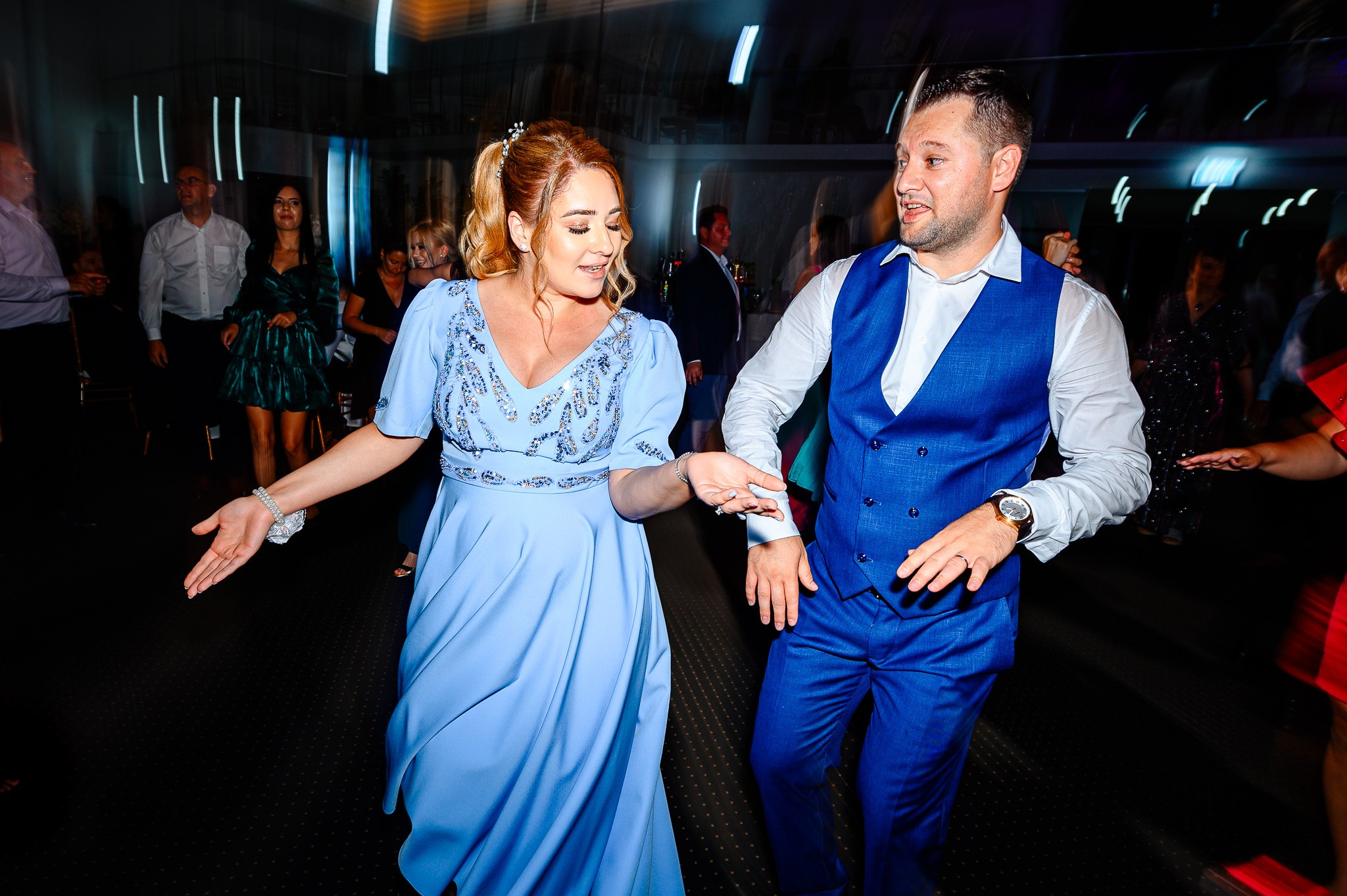 Carmen & Ciprian. Mugurel Olteanu Fotograf