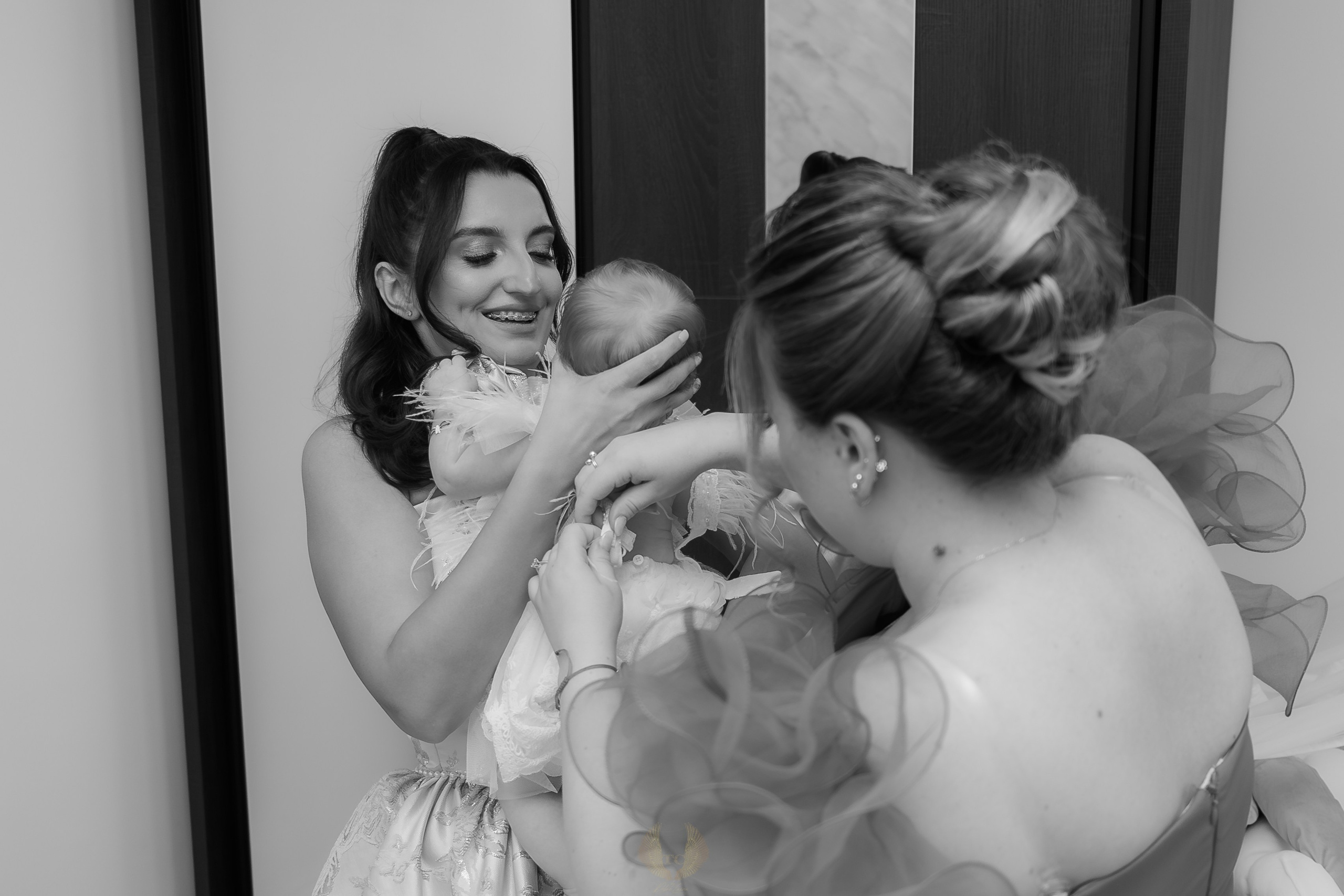 Eva Ioana. Fotograf si videograf — evenimente si studio