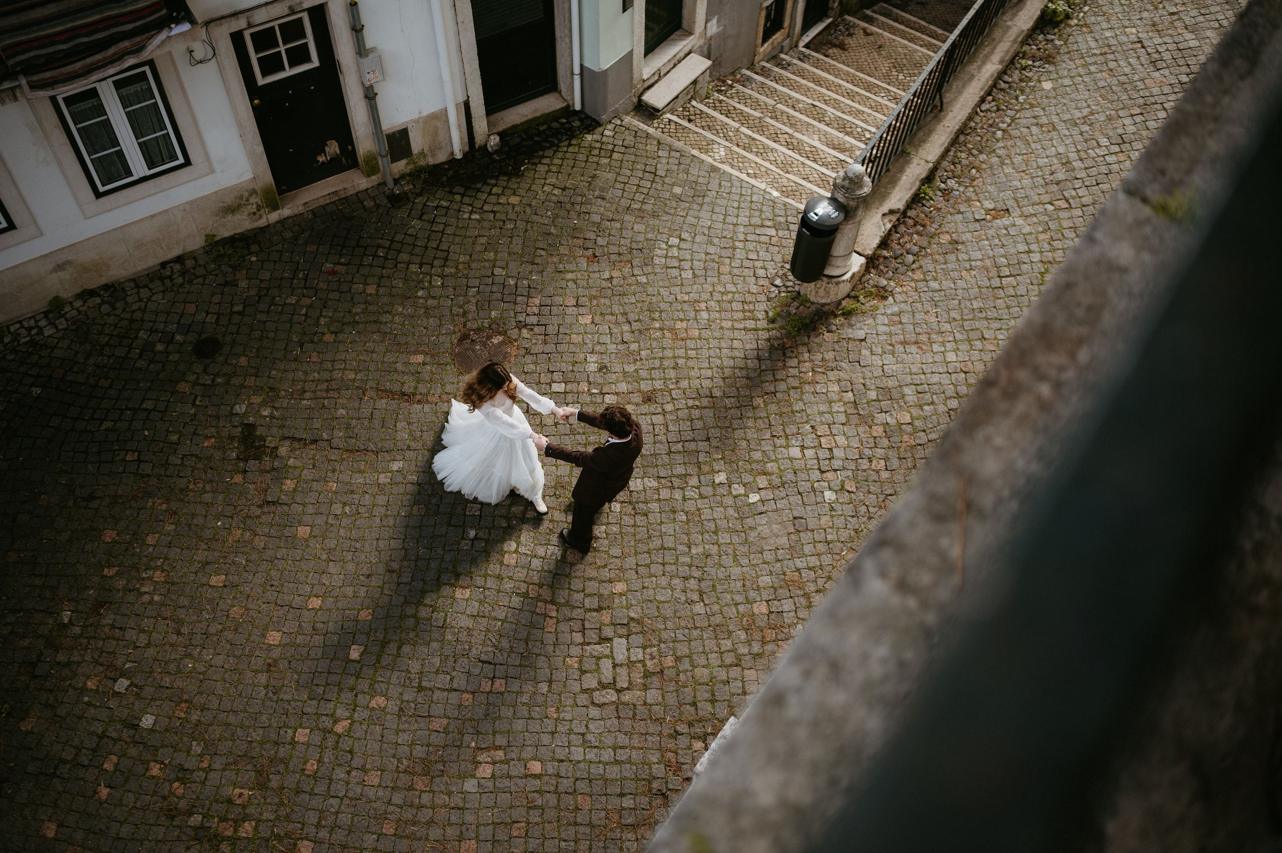 Ședință foto romantică în Lisabona – Inspirație pentru fotografiile de nuntă. Valentin Melen - fotograf de nunta 🤍