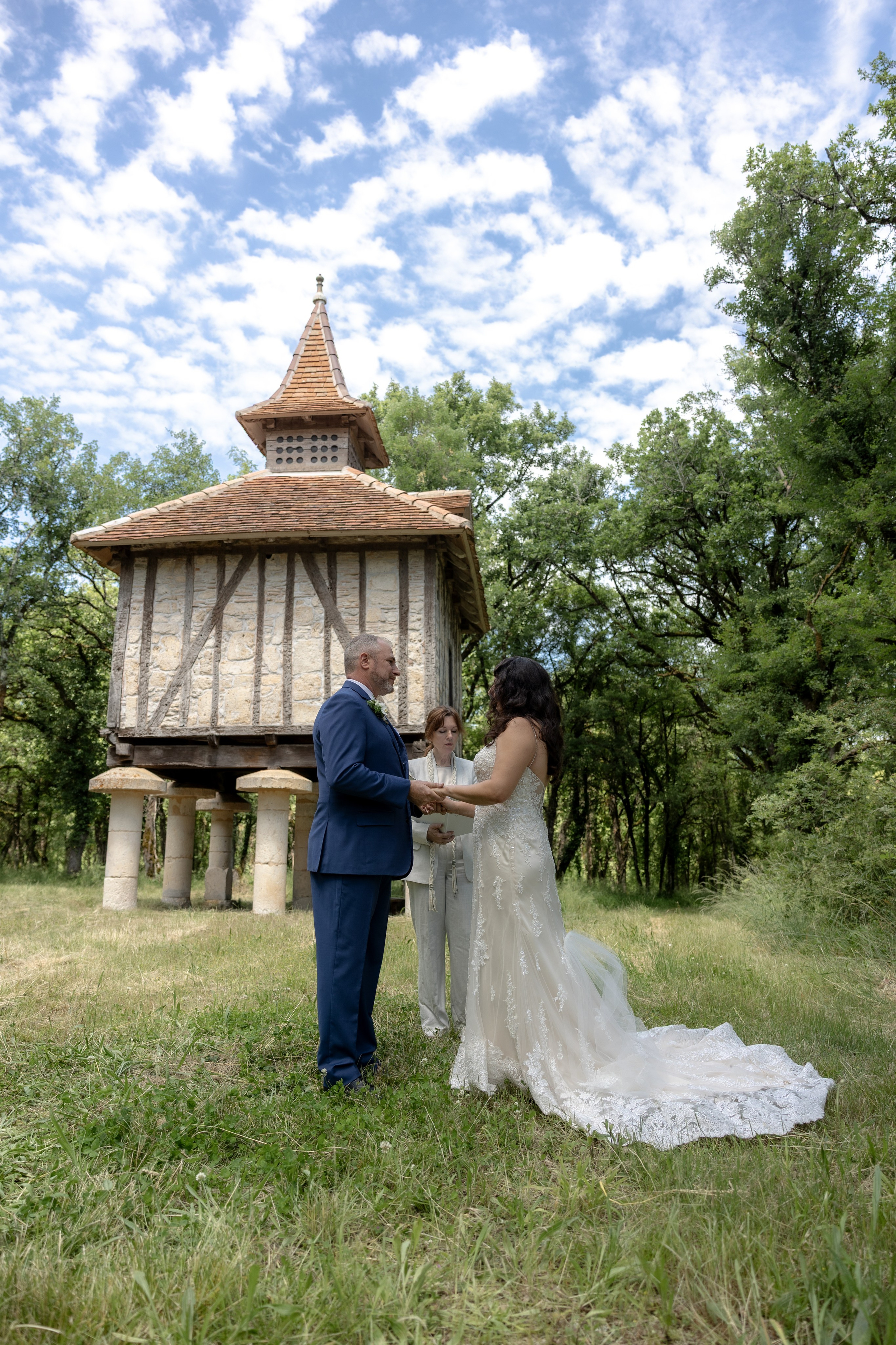 Elopement near Saint-Cirq-Lapopie. Crystal&Robert. Евгения Смирнова — фотограф в Тулузе и юго-западной Франции