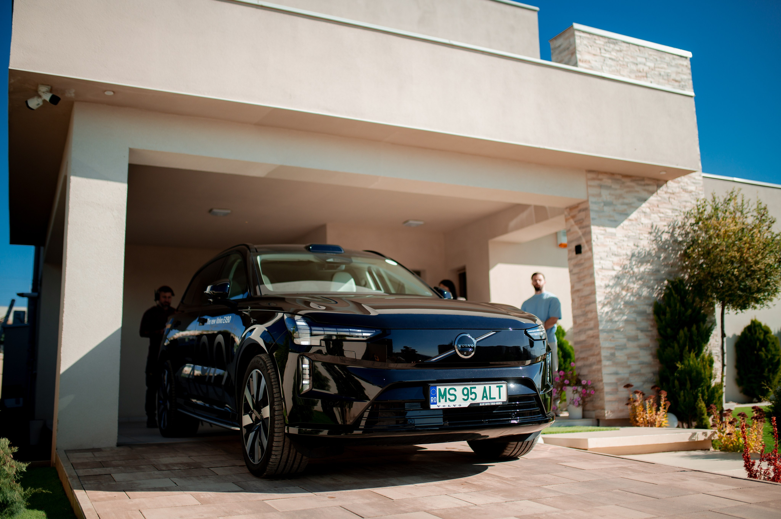 Behind the Scenes. Somesan Agency