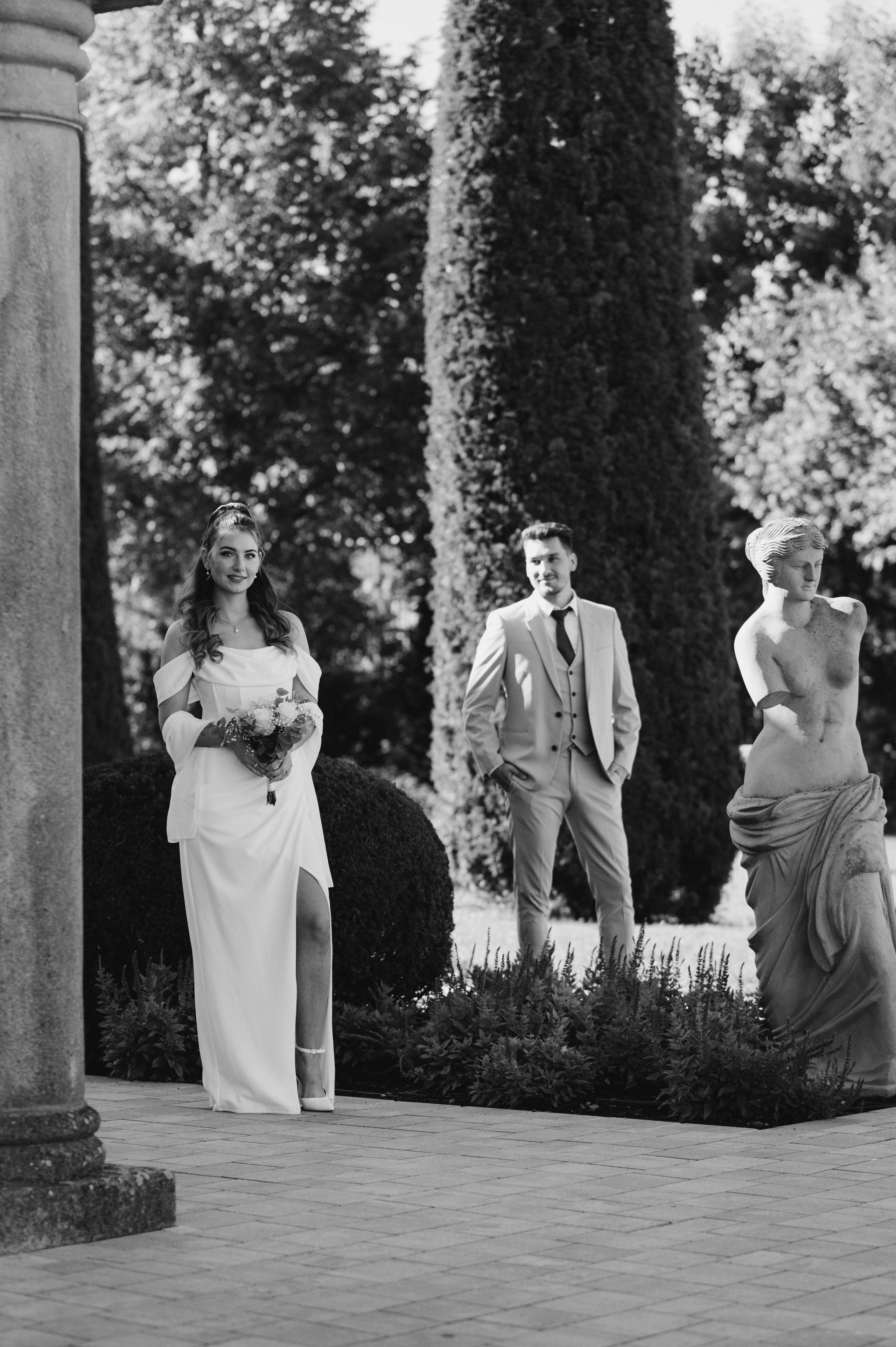 CIVIL WEDDING IN STADTSCHLOSS IN HERRIEDEN. Photographer in Nuremberg Irina Mehnert from Ansbach