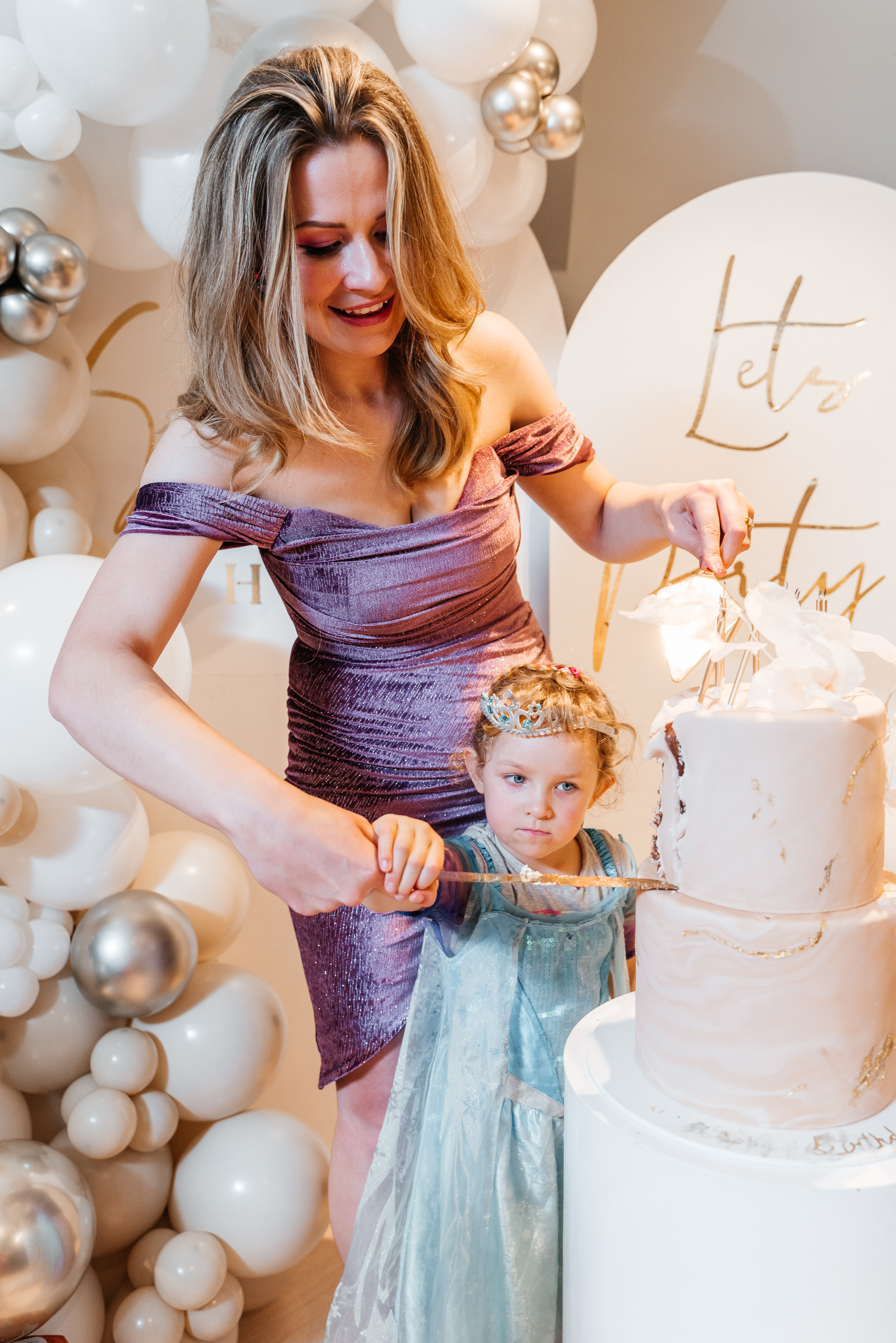 Birthday party photoshoot in London. Photographer in England Ekaterina Romanova