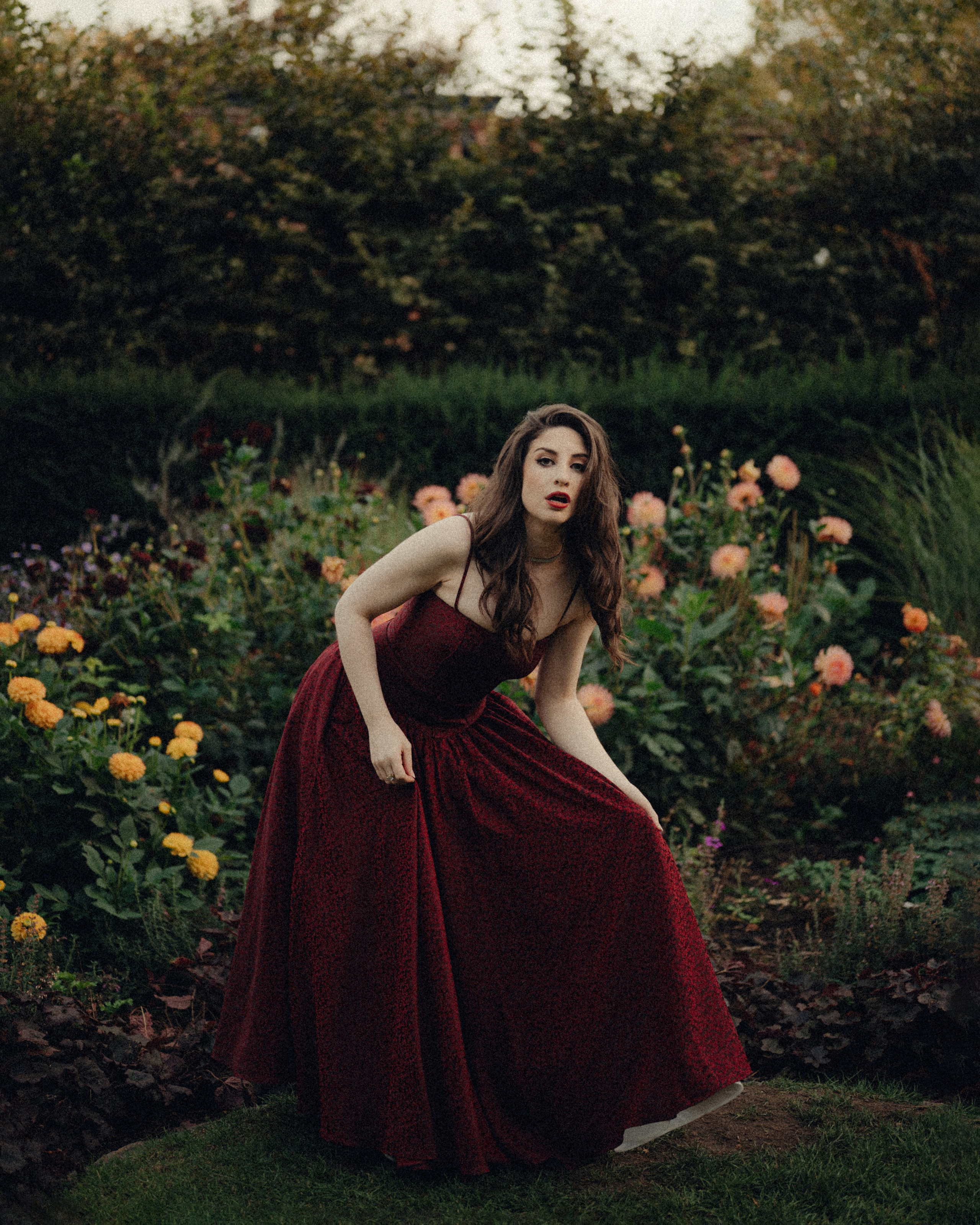 Autumn Vintage Photoshoot in London Kensington. Moth & Moss Photography