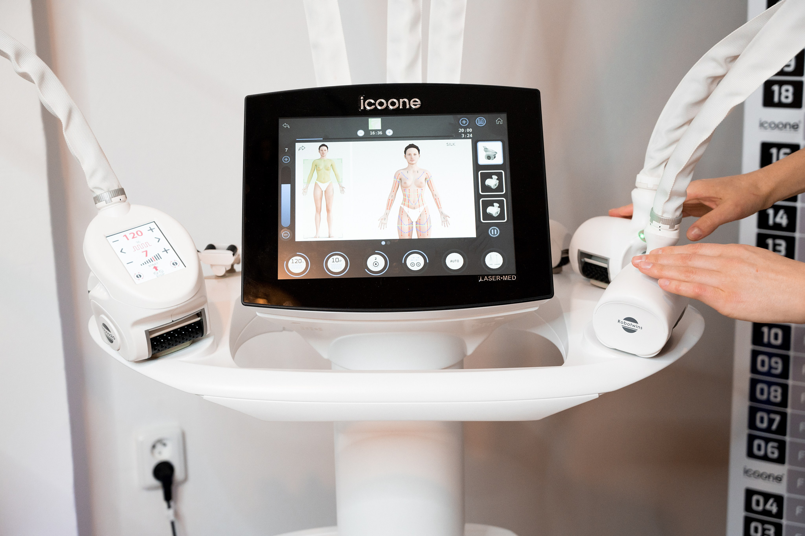 Saint Monica beauty studio in Prague. ANNA-MARIA PHOTO CONTENT CREATOR — фотограф, естет, художник і візуальний експерт Instagram у Празі