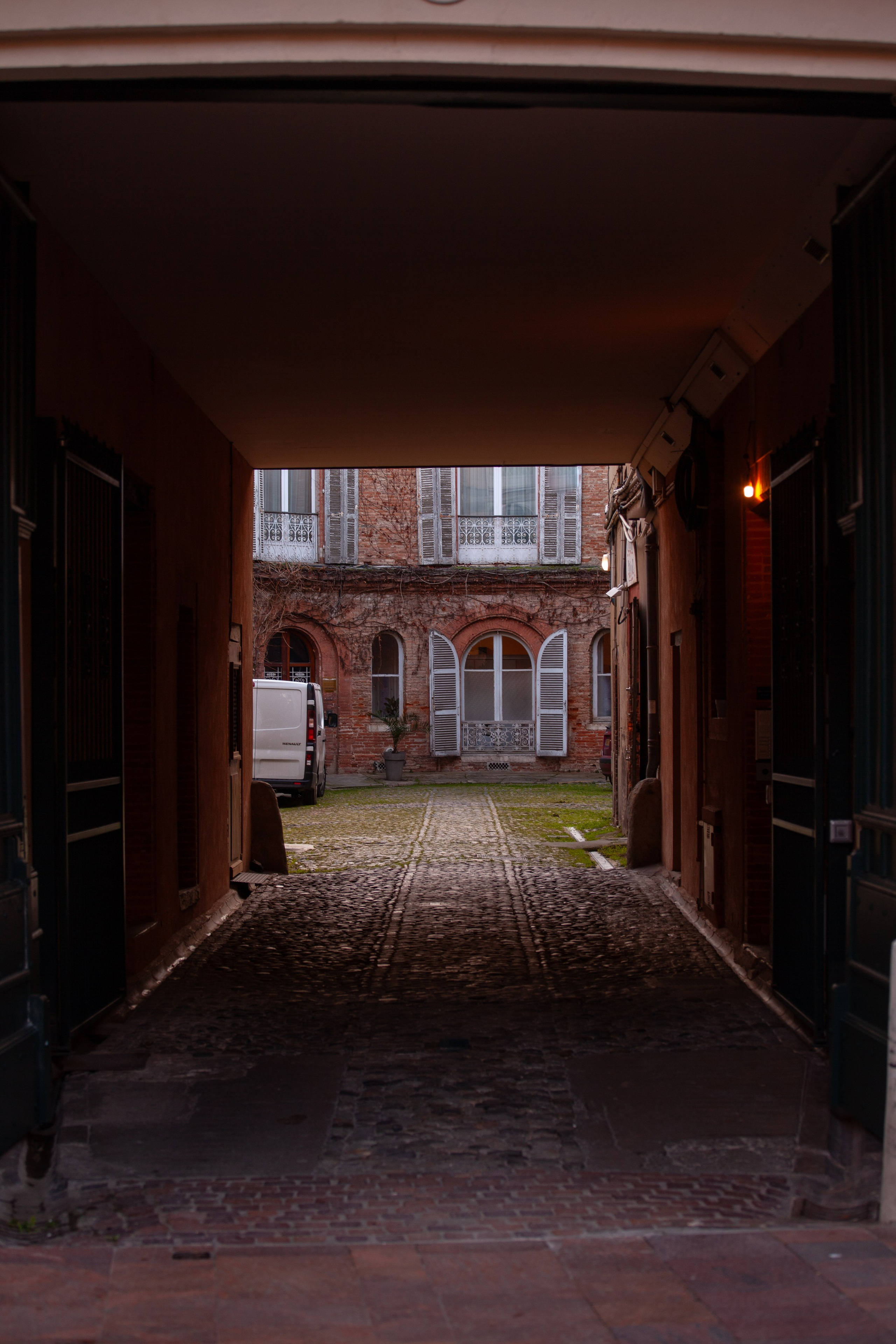 Toulouse. Eugénie Smirnova — Photographe à Toulouse et dans le Sud-Ouest