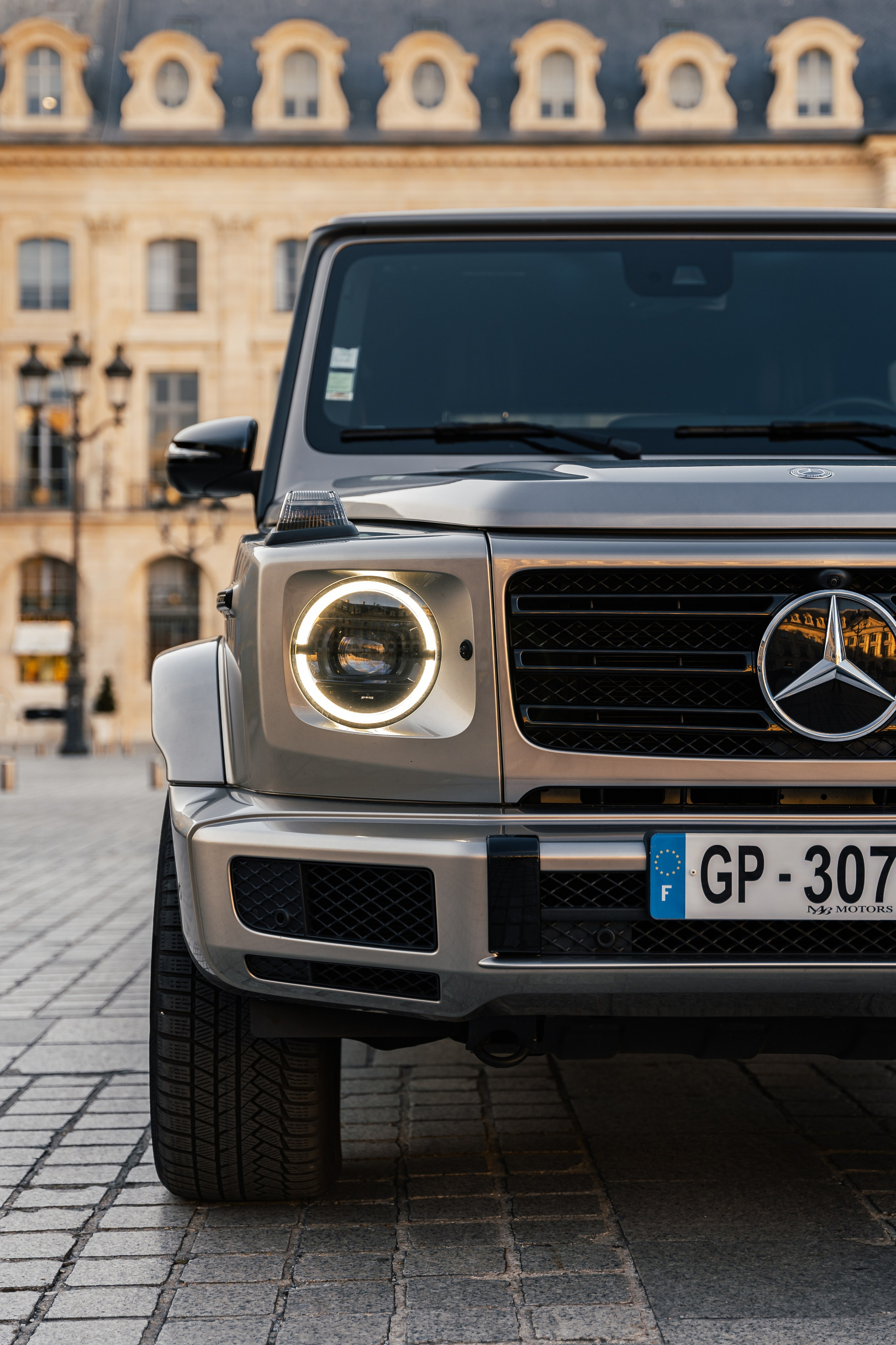 Mercedes Benz G500. Photographe de voitures à Paris — Vitalii Motruk