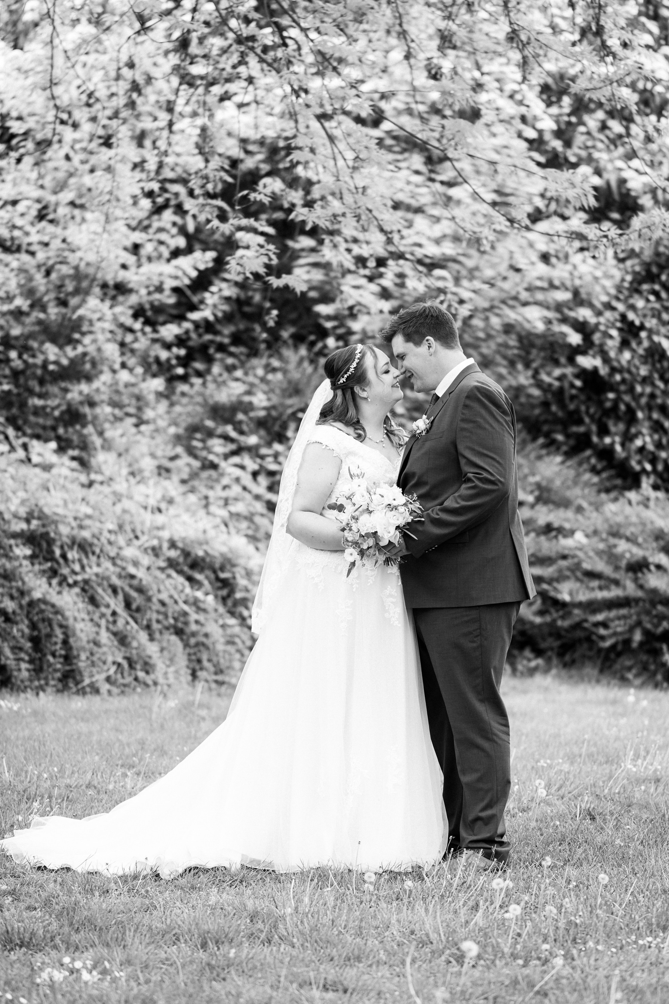 Kirchliche Trauung in Oerlinghausen. Hochzeitfotograf in Bielefeld