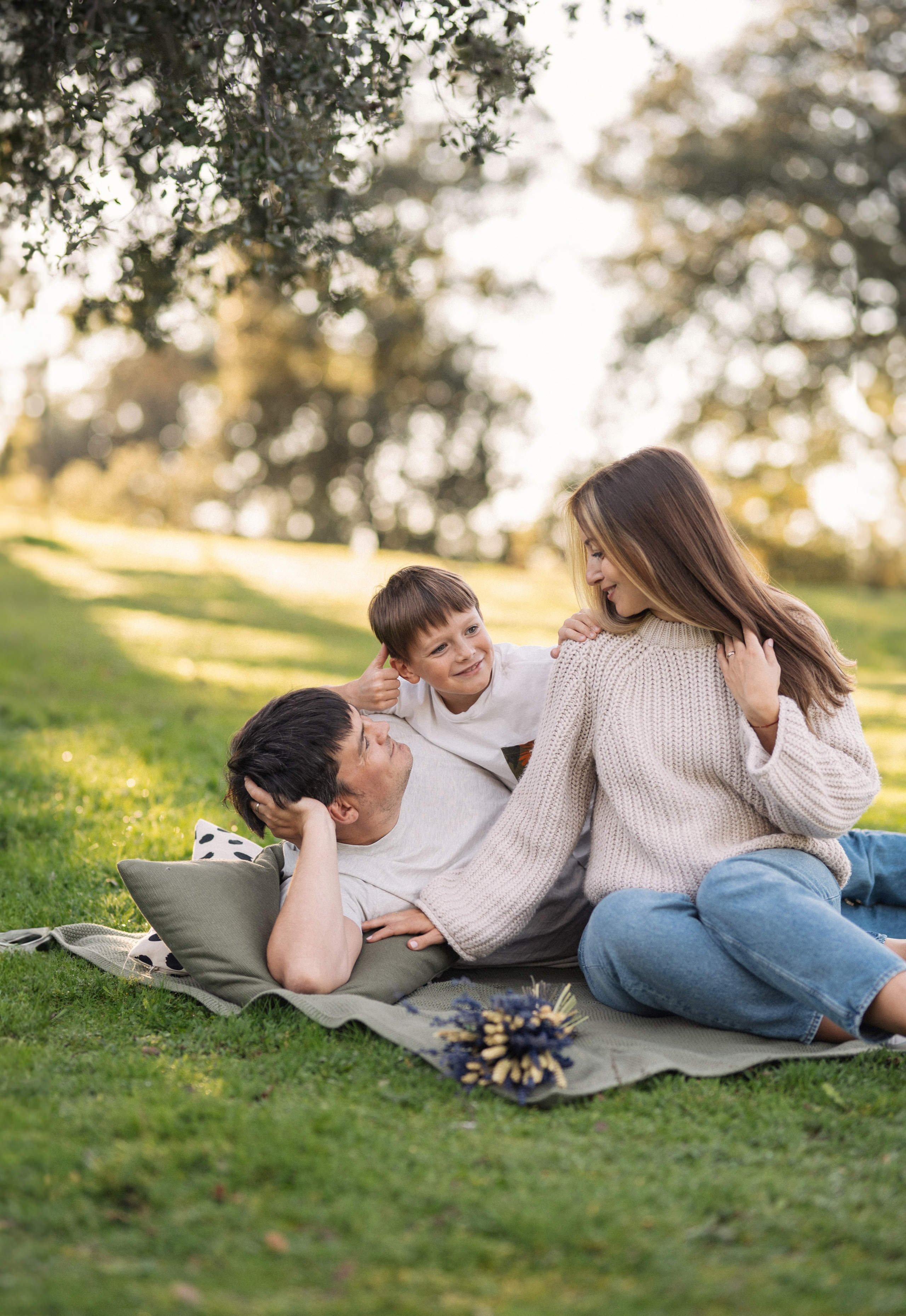 Family Session Photography in Spain. Photographer in Madrid, Spain. Alyona Belyaninova