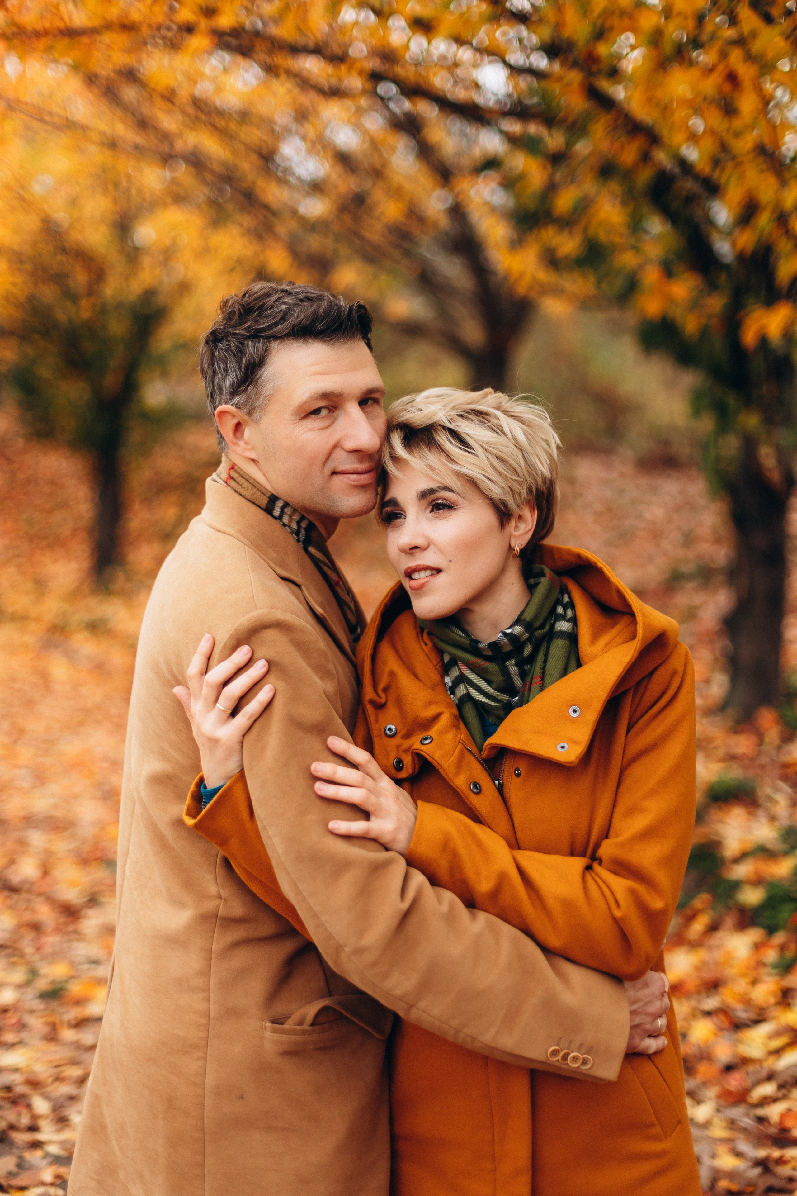 Autumn love. Wedding and Family Photograph