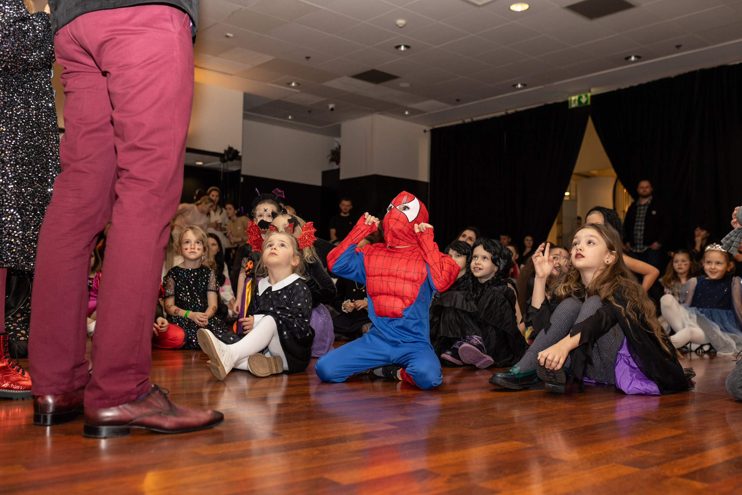 Leo dance studio Helloween 2025. Семейный и детский фотограф в Варшаве Мила Бобровская