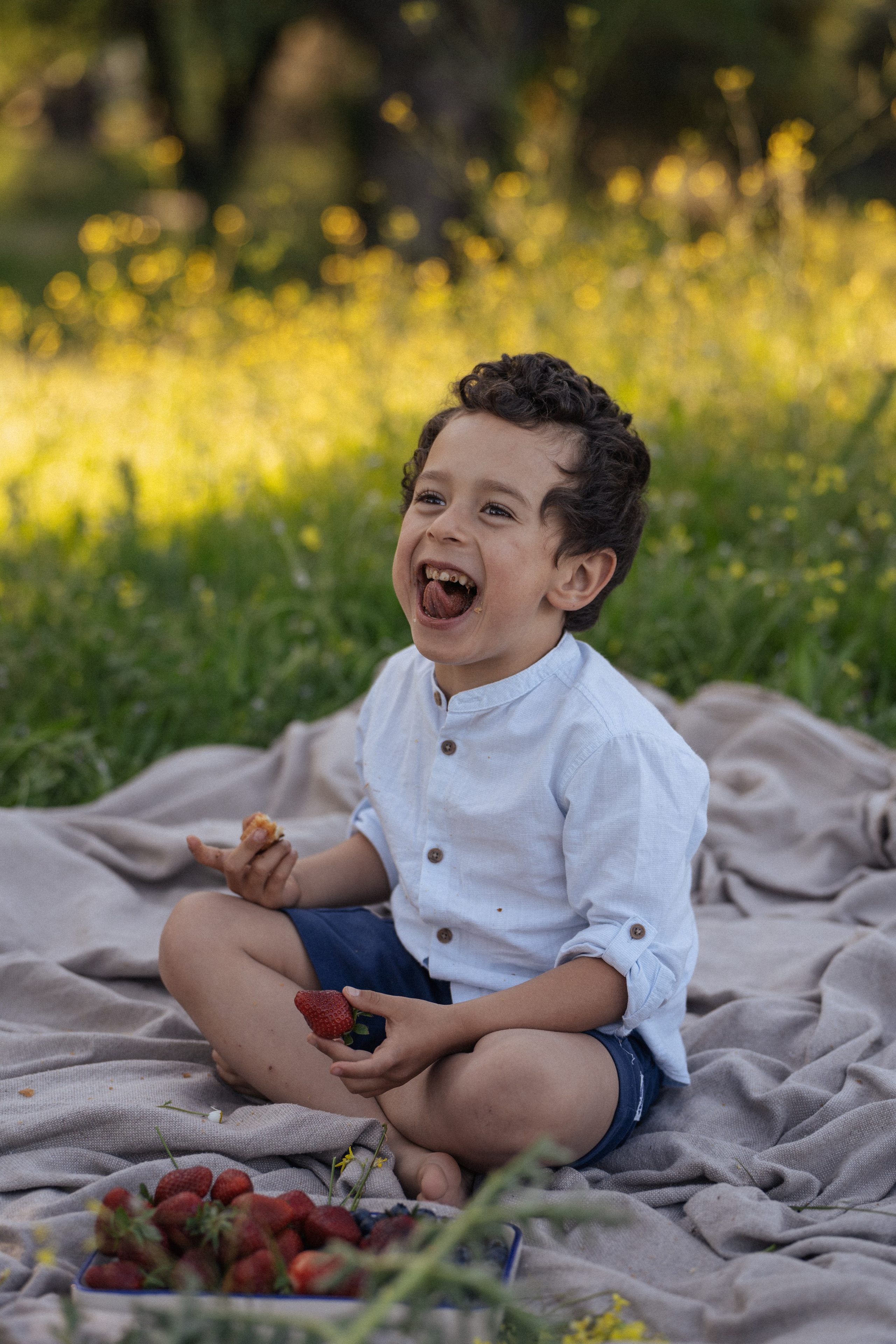 Professional Family Photography in nature. Photographer in Madrid, Spain. Alyona Belyaninova