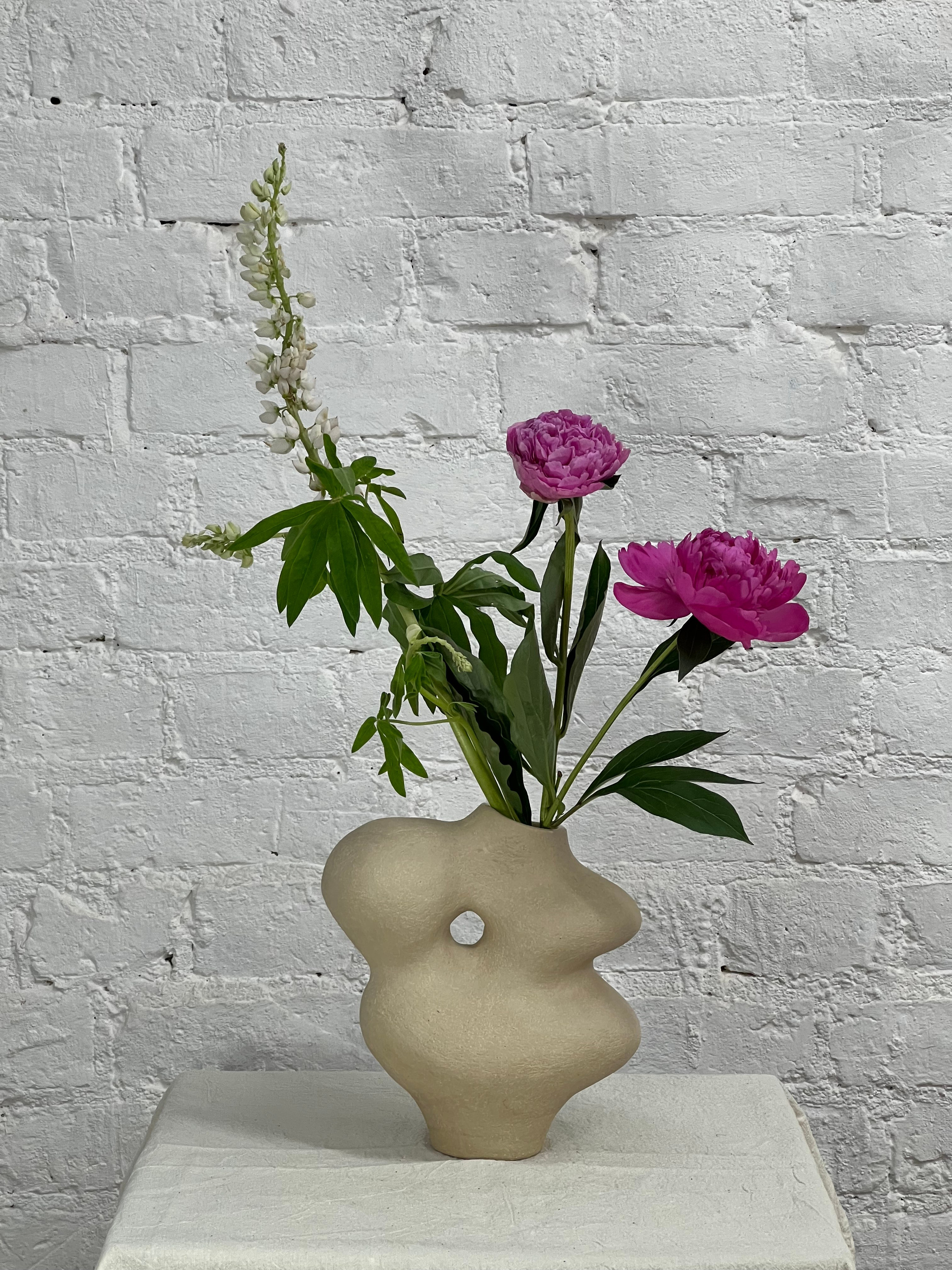 Vase “Rice”. ReefCeramics, based in Nicosia, is a creative hub where handcrafted ce