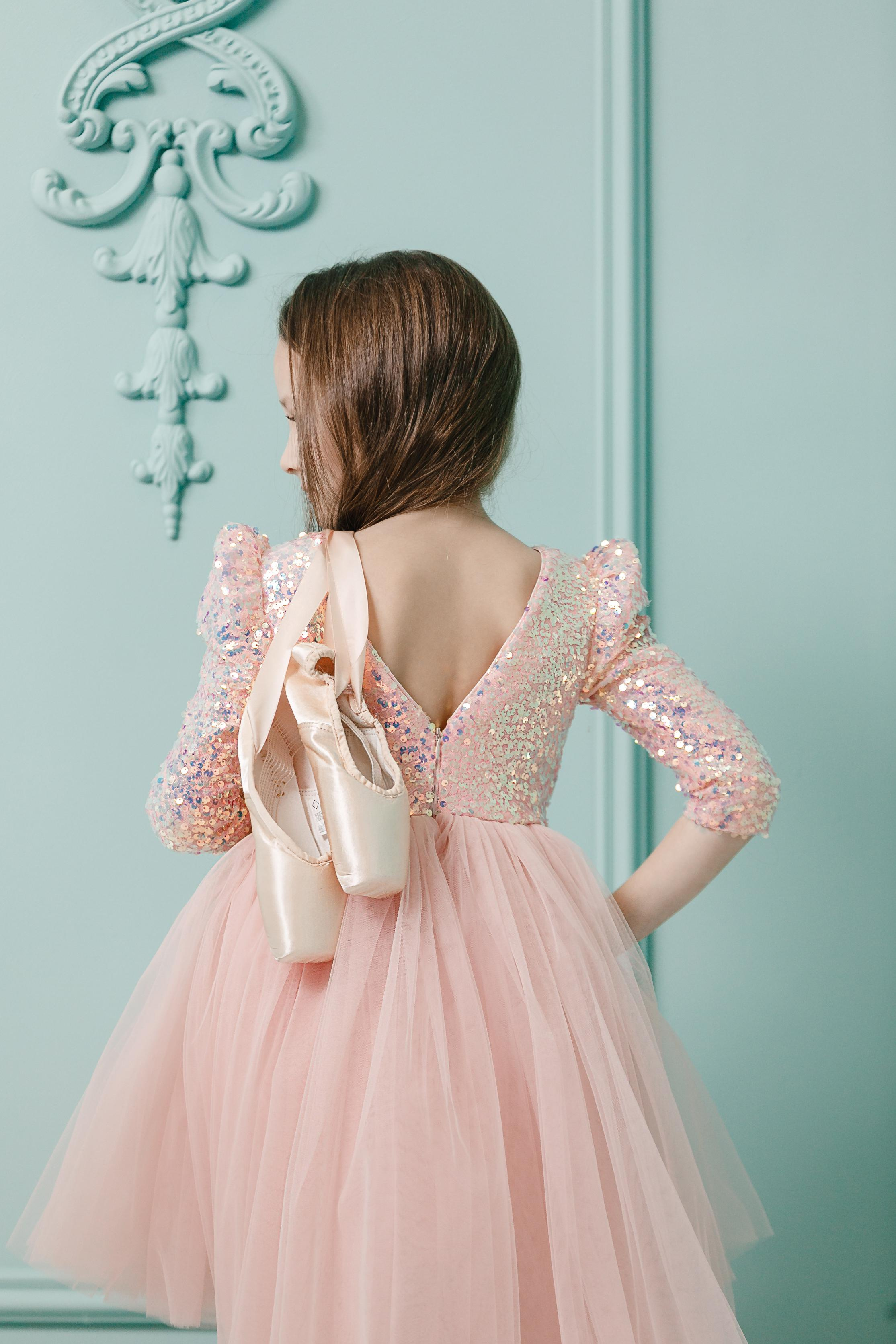 Newborn and Kids. Iurkovski PHOTOGRAPHY in Europe. Luxury destination weddings and events