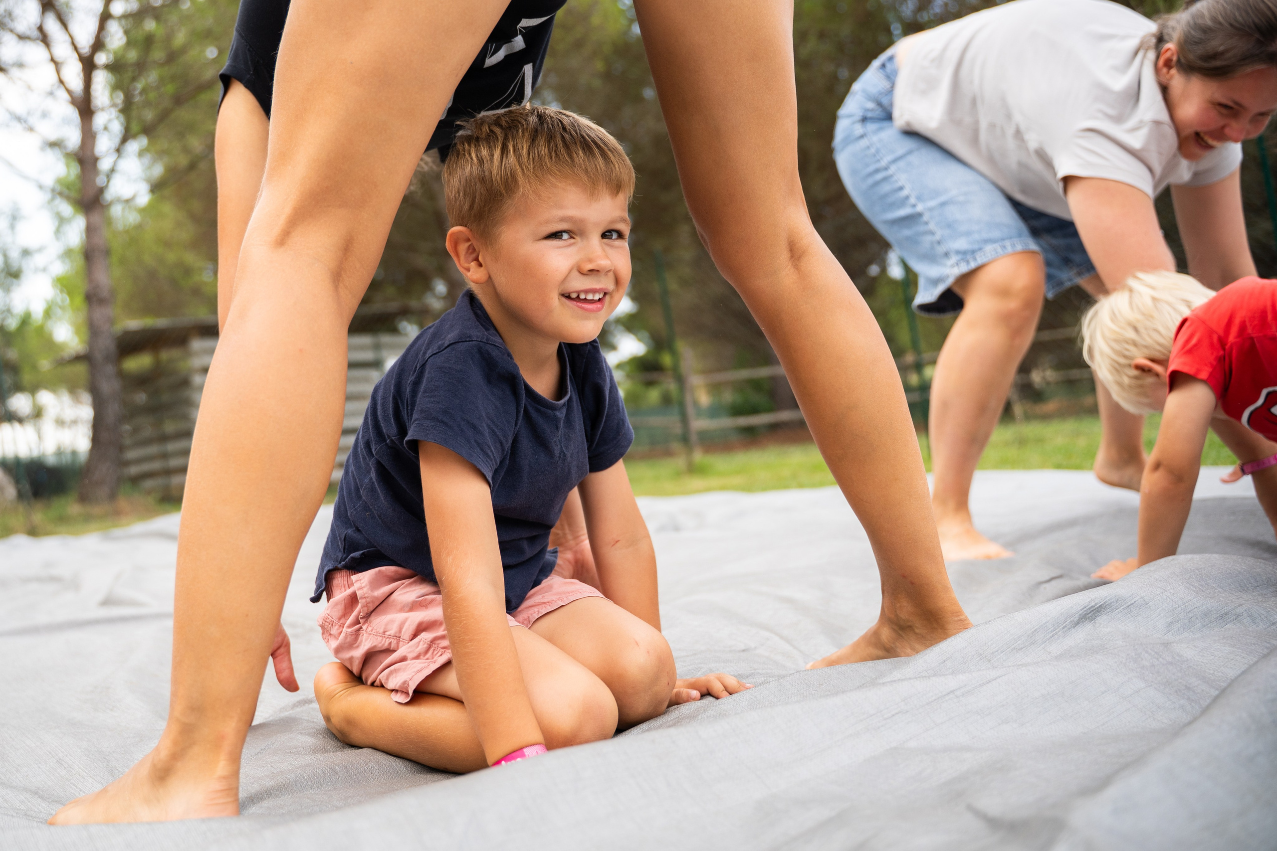 Детская игровая контактная импровизация. Семейные лагеря в Европе с Ниной Янечковой и Ириной Зиновьевой