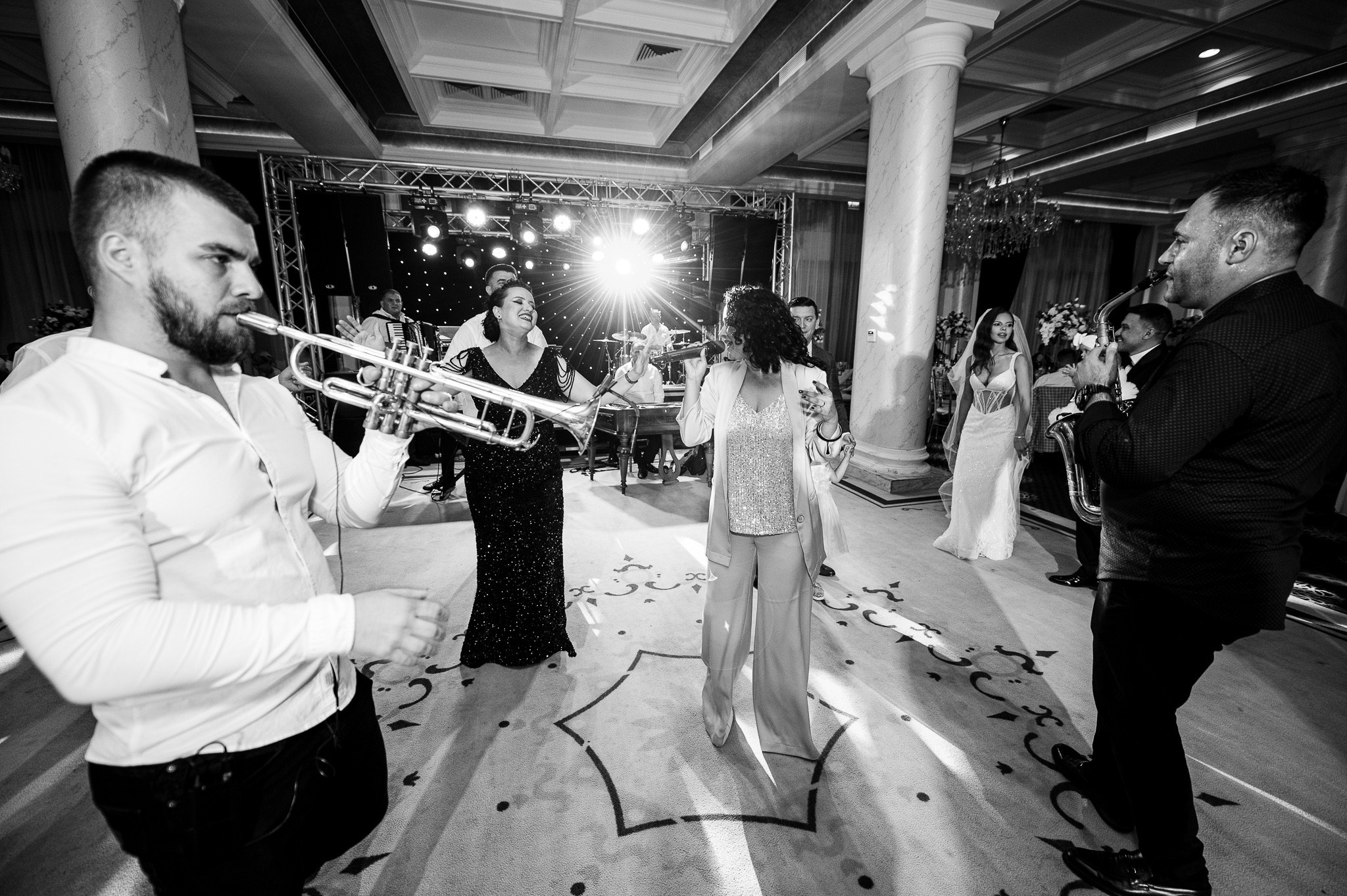 Corina & Adrian. Mugurel Olteanu Fotograf