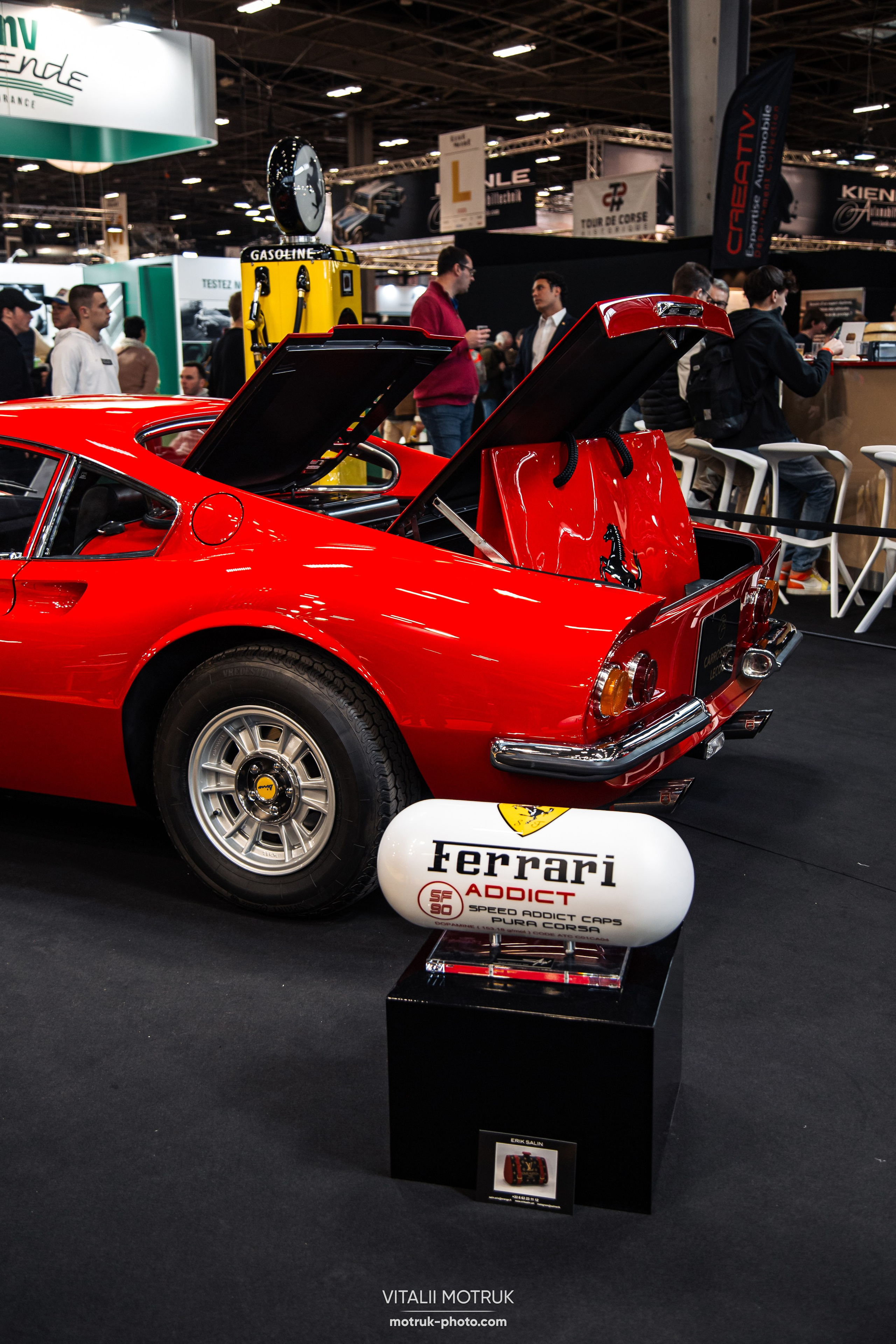 Retromobile 2023. Photographer in Paris — Vitalii Motruk