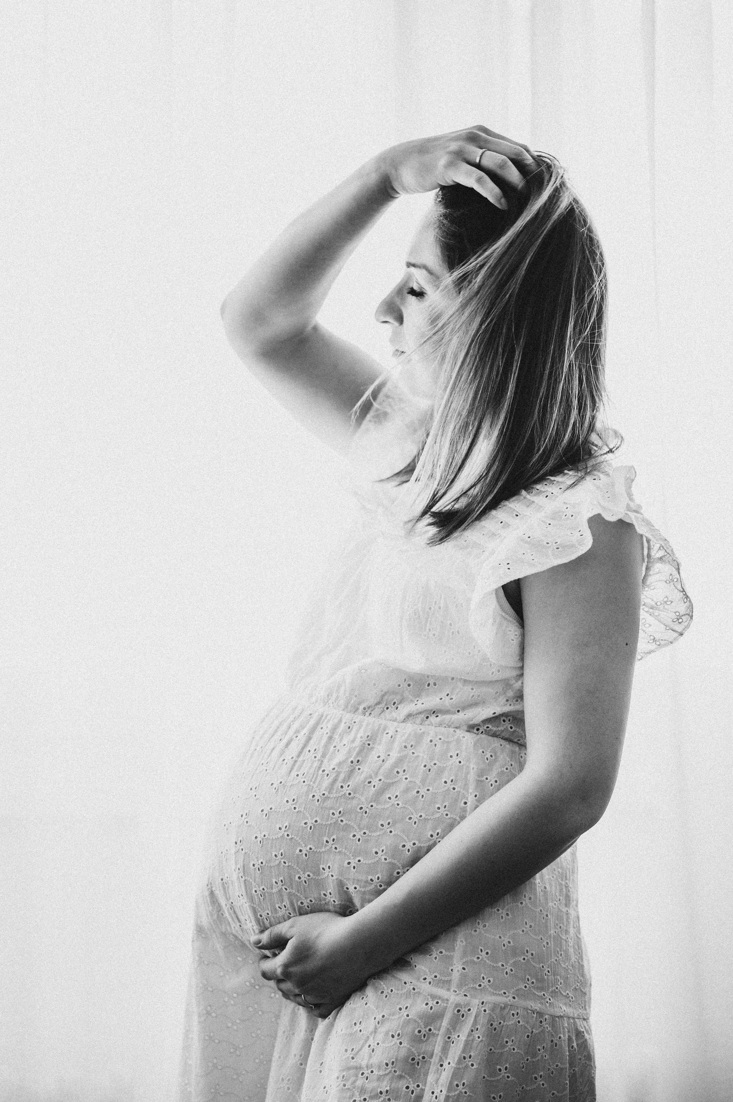 Sanja i Marko, fotografisanje trudnoce kod kuce. Deciji i porodicni fotograf u Beogradu Oksana Skendzic