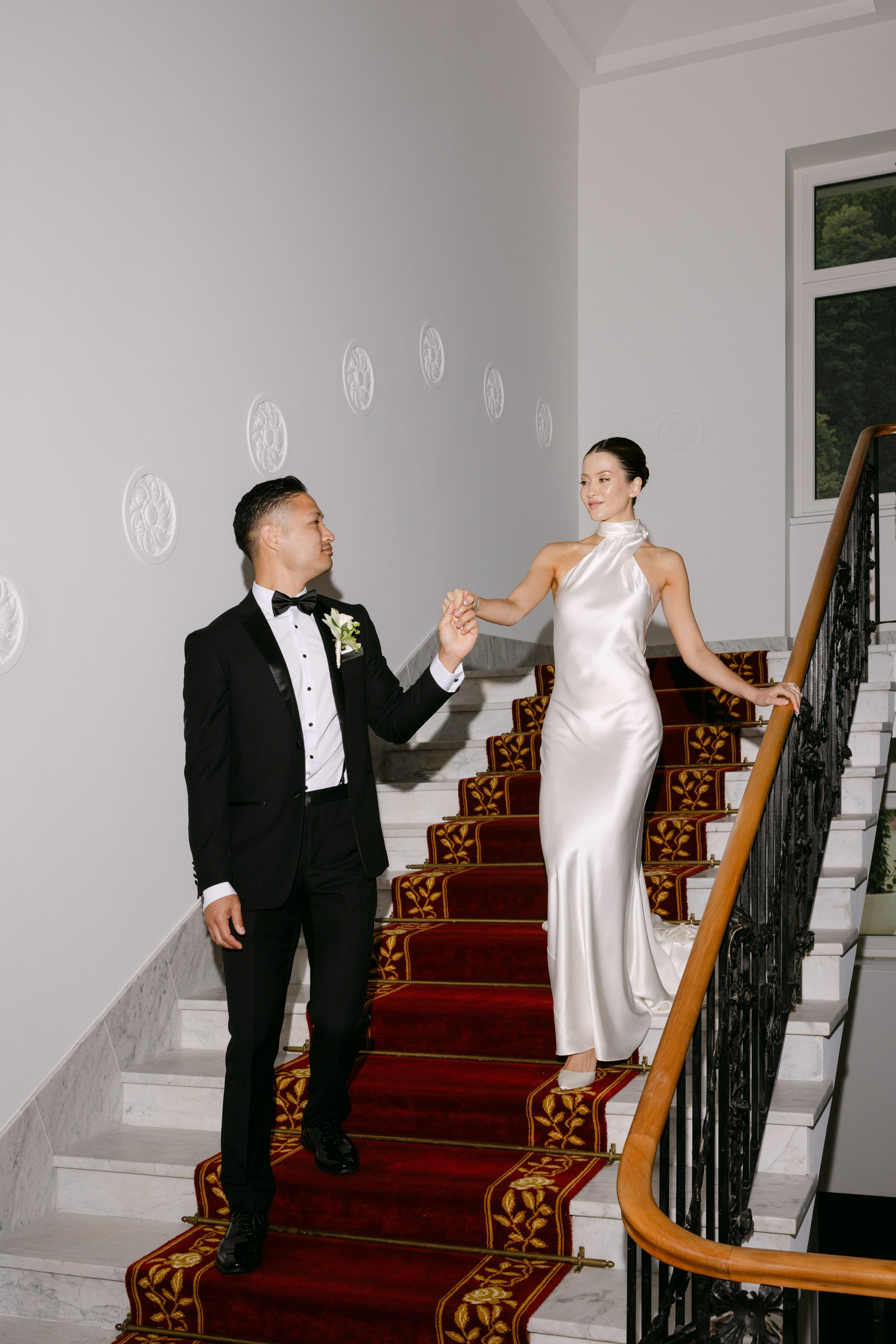 Intimate wedding at Parkhotel Vitznau on Lake Lucerne. Wedding and Family Photographer Switzerland and Italy. Valeria Diaz