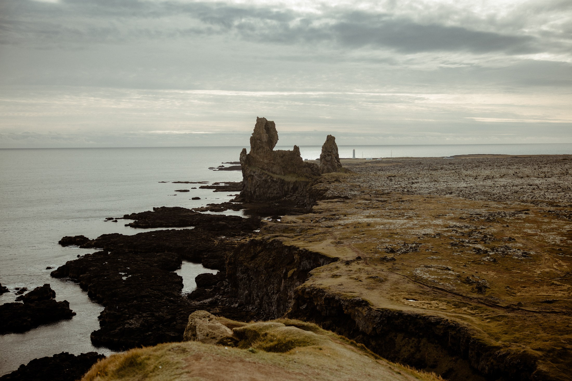 Iceland elopement at Budir Black Church | Snæfellsnes wedding by Iceland elopement photographer & videographer. Iceland elopement photographer & videographer