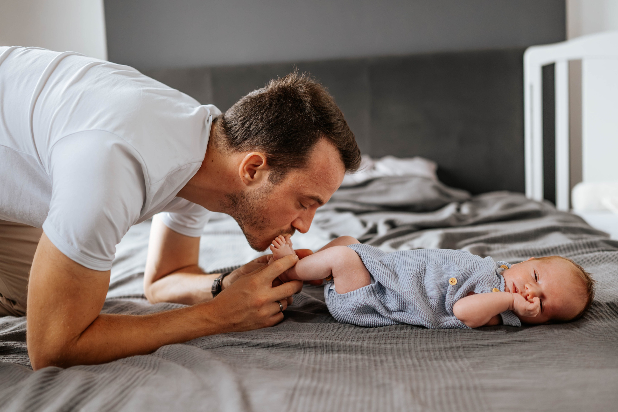 FOTOGRAFISANJE BEBA KOD KUĆE. Dečiji i porodični fotograf