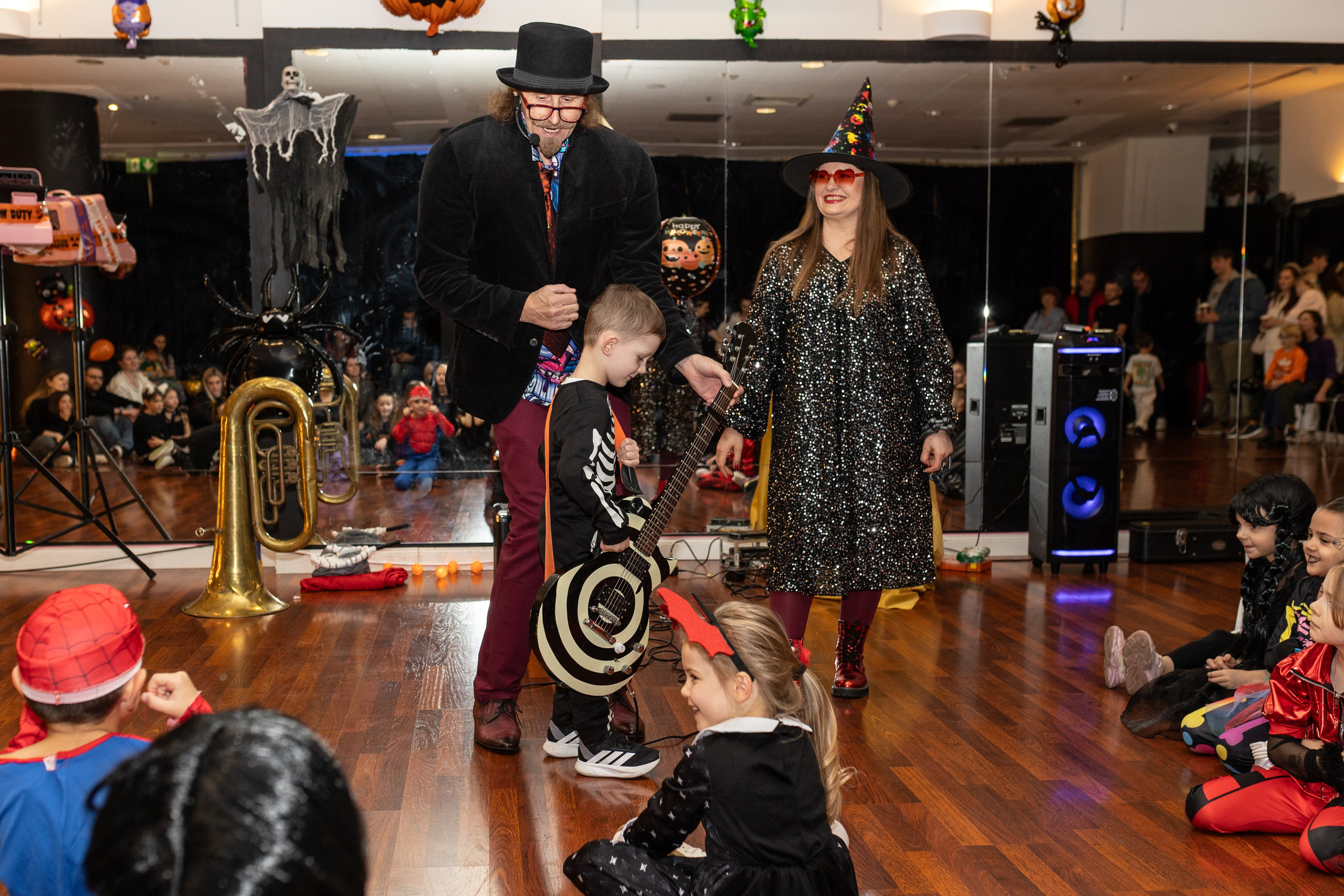 Leo dance studio Helloween 2025. Семейный и детский фотограф в Варшаве Мила Бобровская