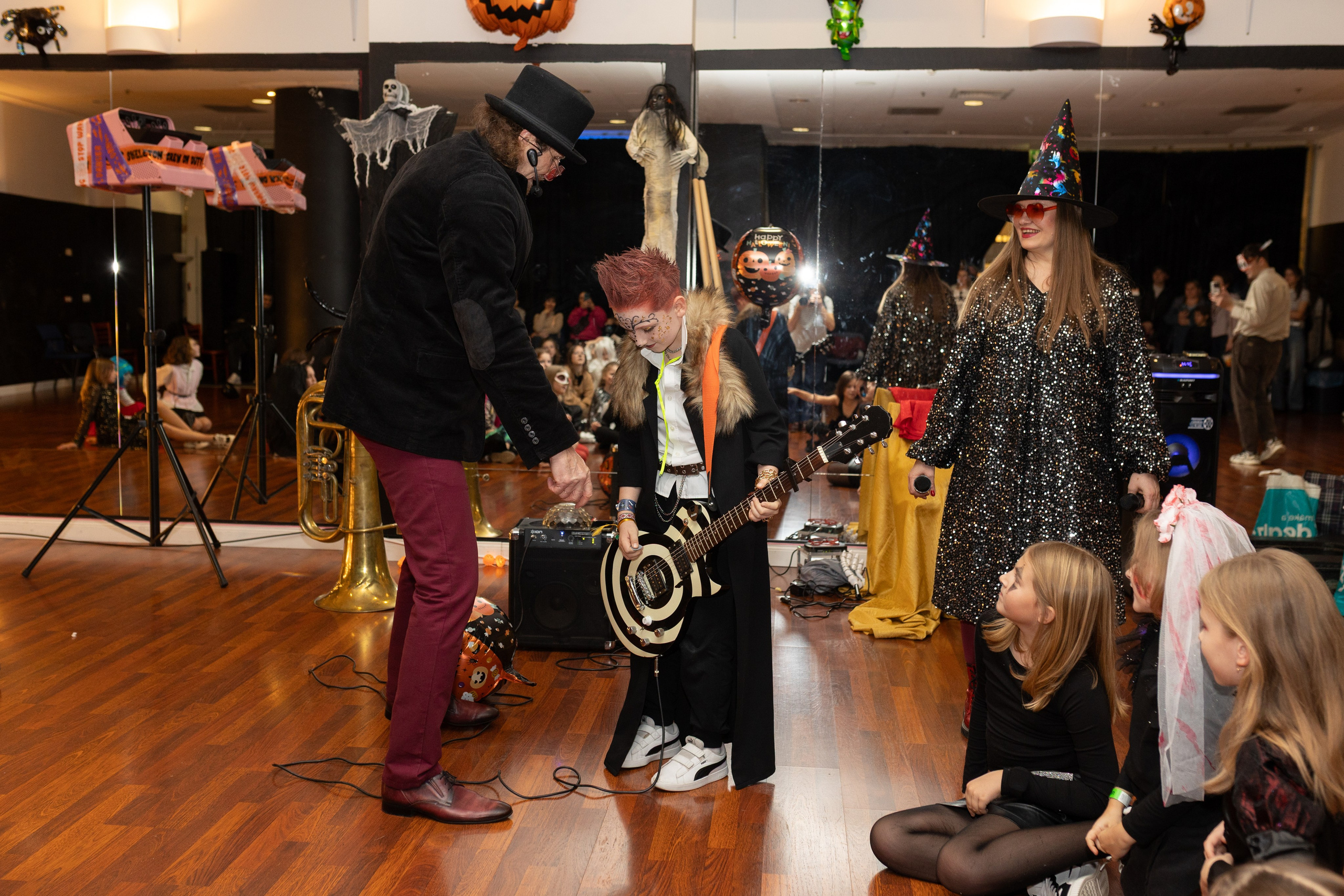 Leo dance studio Helloween 2025. Семейный и детский фотограф в Варшаве Мила Бобровская