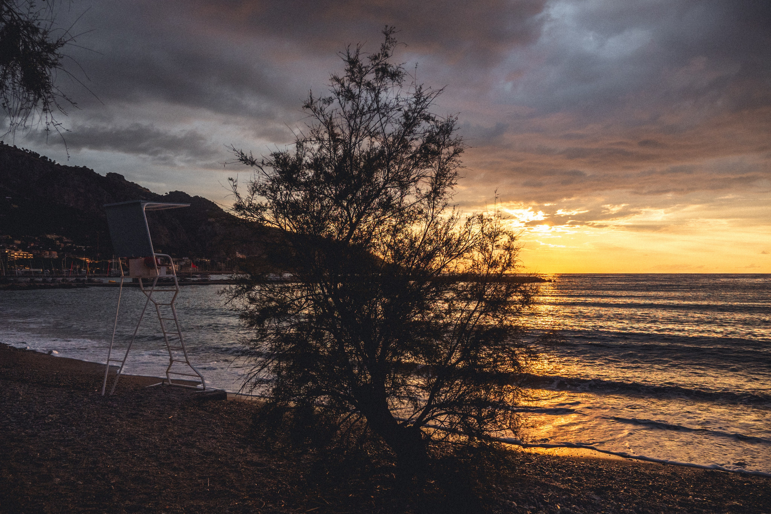 Lever de soleil à Menton. Семейный и детский фотограф на Лазурном Берегу