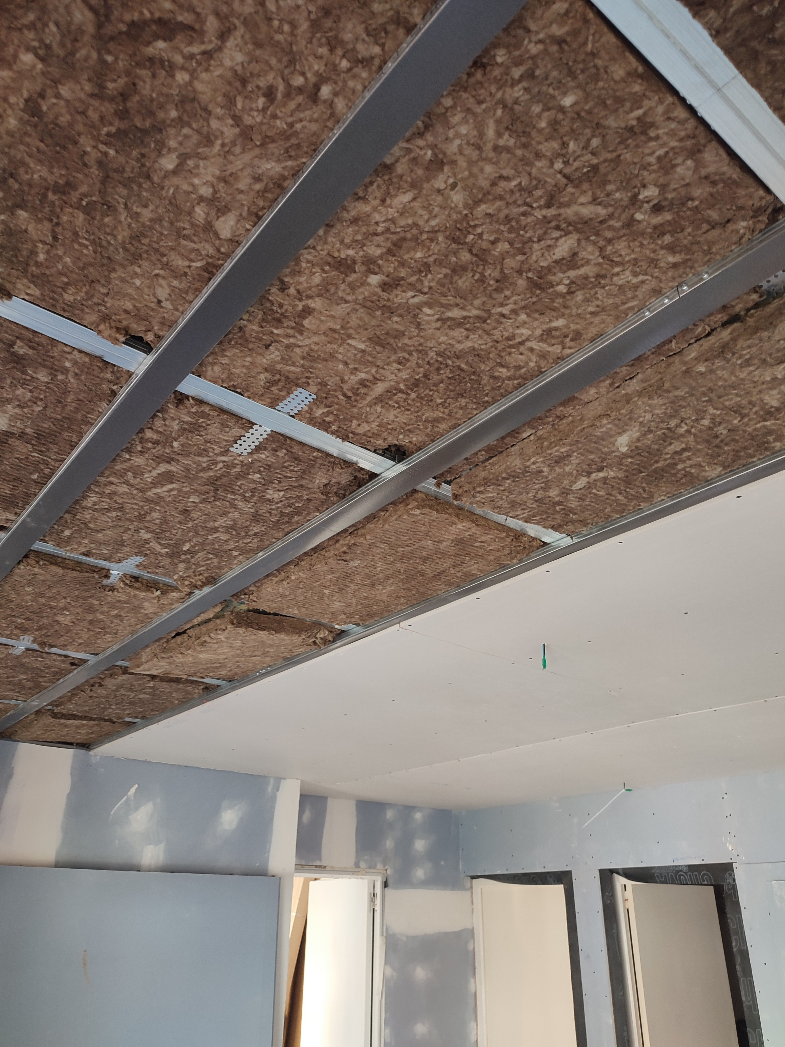 Proyectos. Reformas integrales de pisos, baños y cocinas con aislamiento acústico en Barcelona | B22 Reforma