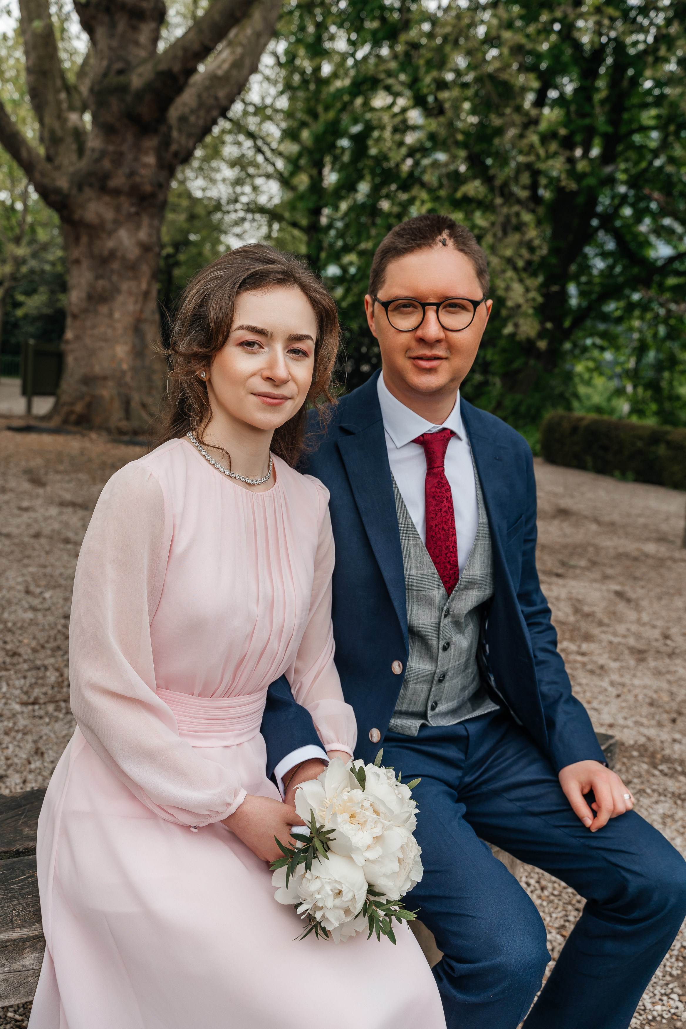 Reading Town Hall, Reading Town Hall civil ceremony, small wedding at Reading Town Hall, wedding at Reading, wedding at Reading, civil ceremony at Reading, small civil ceremony Reading Town Hall, wedding photography at Forbury Gardens, wedding photos at Forbury Gardens